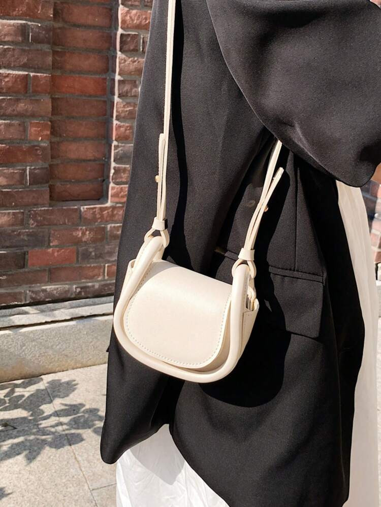 CA$17.20        
    (2)
        
      PU Saddle Bag Solid Color Flap Adjustable Strap
       
 ... | SHEIN