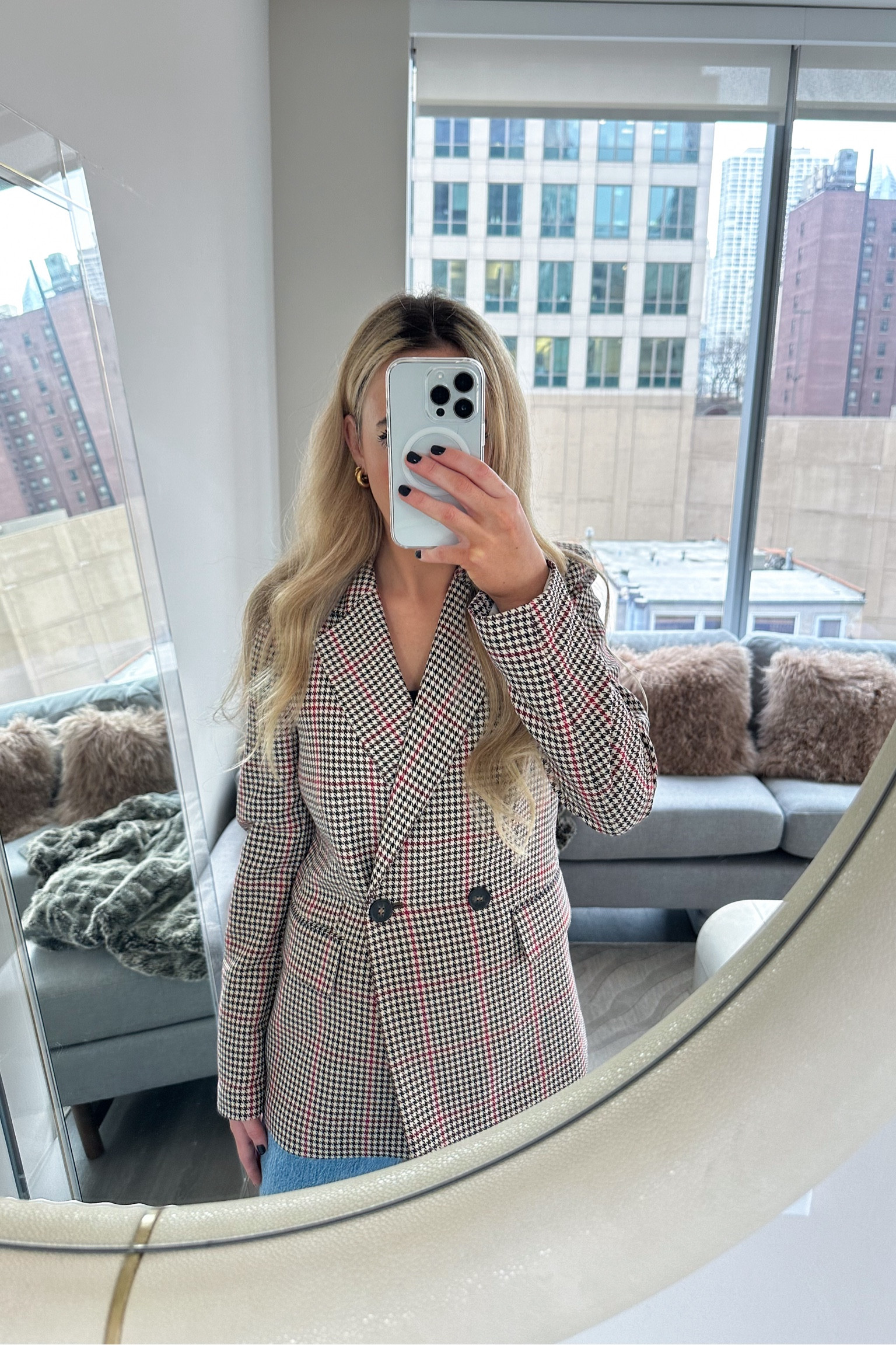 Blazer and jeans outfit


Gold hoop earrings, HM blazer, plaid blazer, oversized blazer, workwear, casual workwear, office outfit, Abercrombie 90s jeans, Etsy earrings, bodysuitt

#LTKworkwear #LTKfindsunder100 

#LTKWorkwear #LTKFindsUnder100 #LTKSeasonal