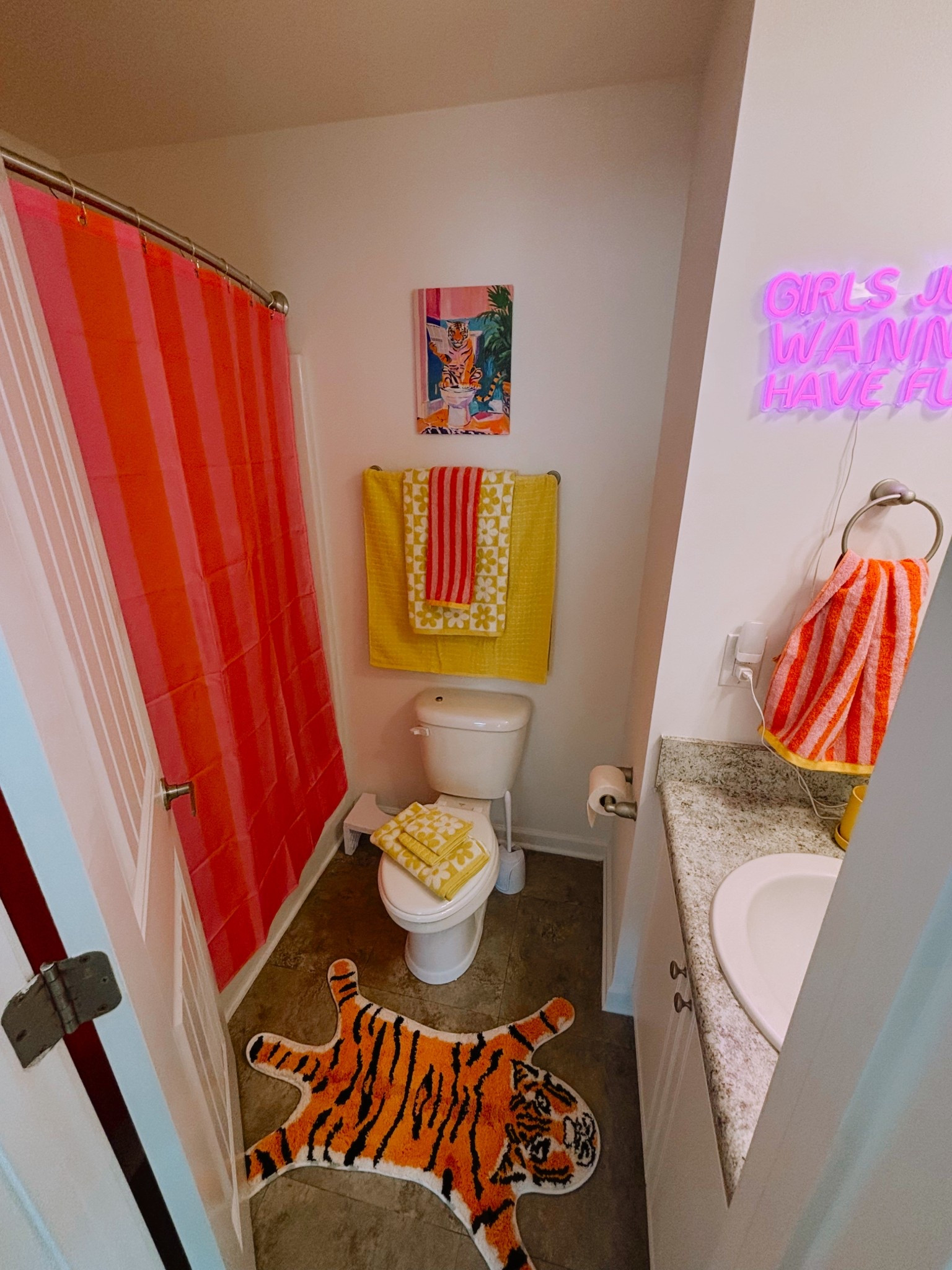 towels were from target (no longer sold) and ikea! my neon sign was also from five below, but linked a similar one!💖✨

#LTKHome