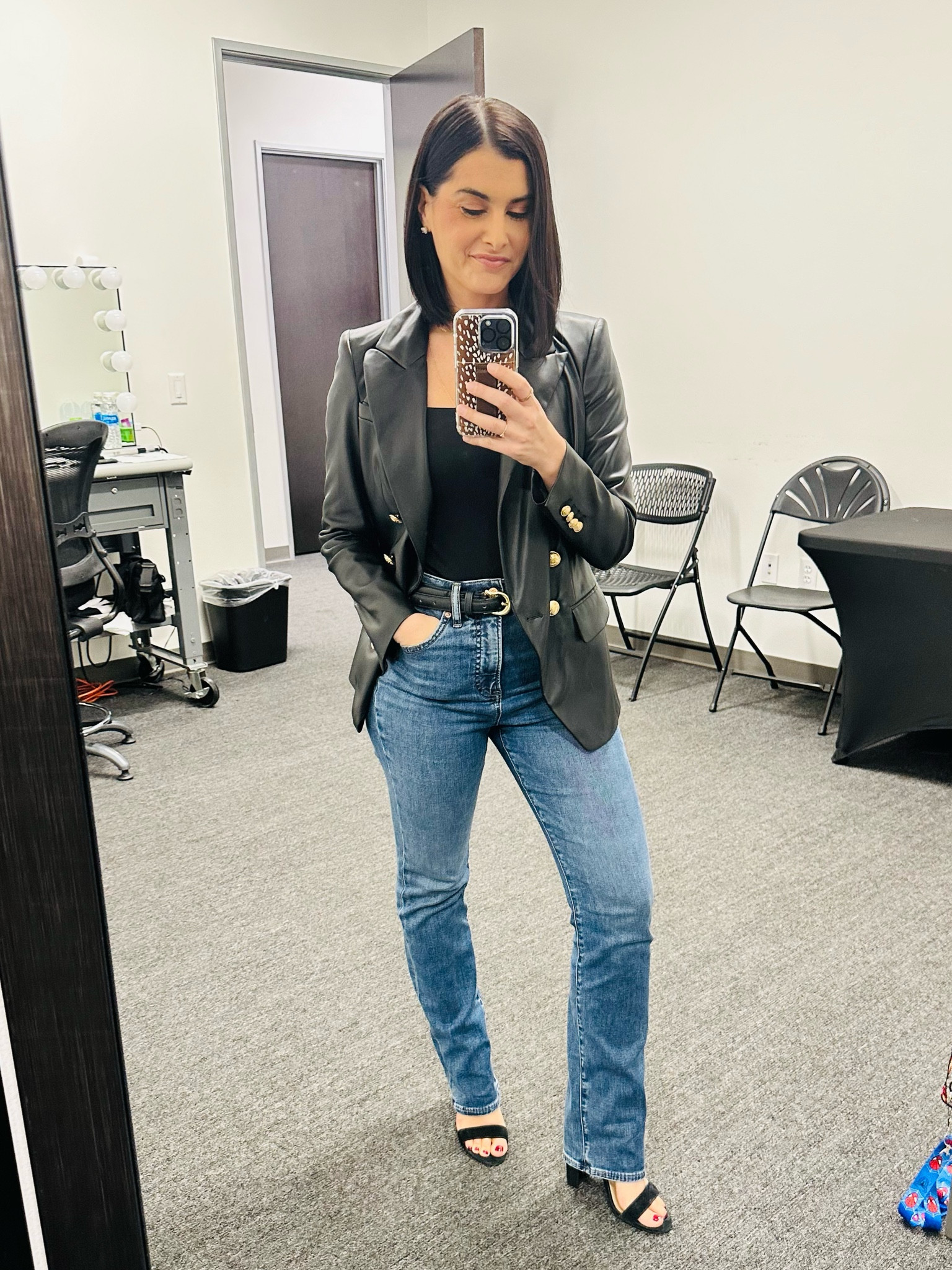 Filming some studio shows at work today! First time wearing these jeans, I tagged similar ones bc these are sold out but they’re super flattering on this short gal 🙋🏻‍♀️ the (faux) leather blazer adds a little detail to the simple look, too 🖤

#LTKfindsunder100 #LTKworkwear #LTKCyberWeek