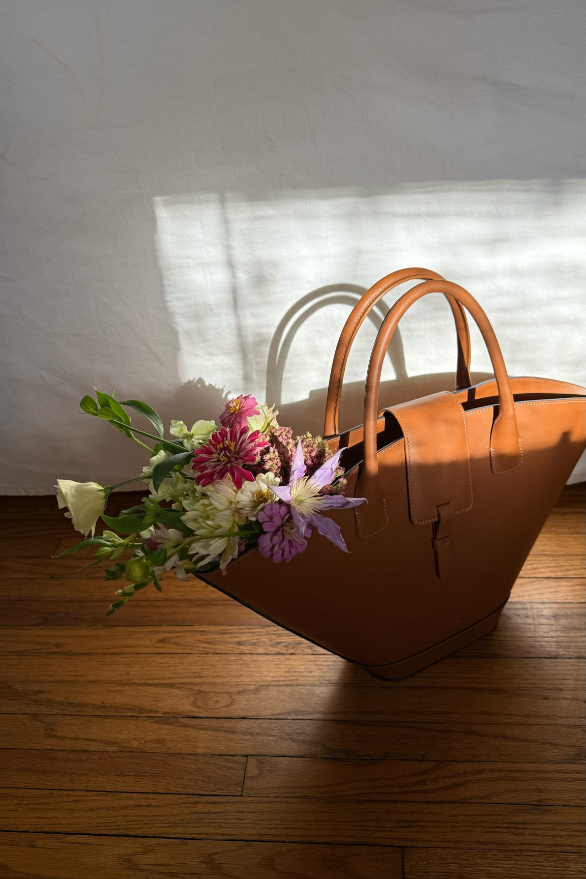 Paris64 Handbag - Brown fall handbag under $500

#LTKSeasonal #LTKItBag #LTKGiftGuide