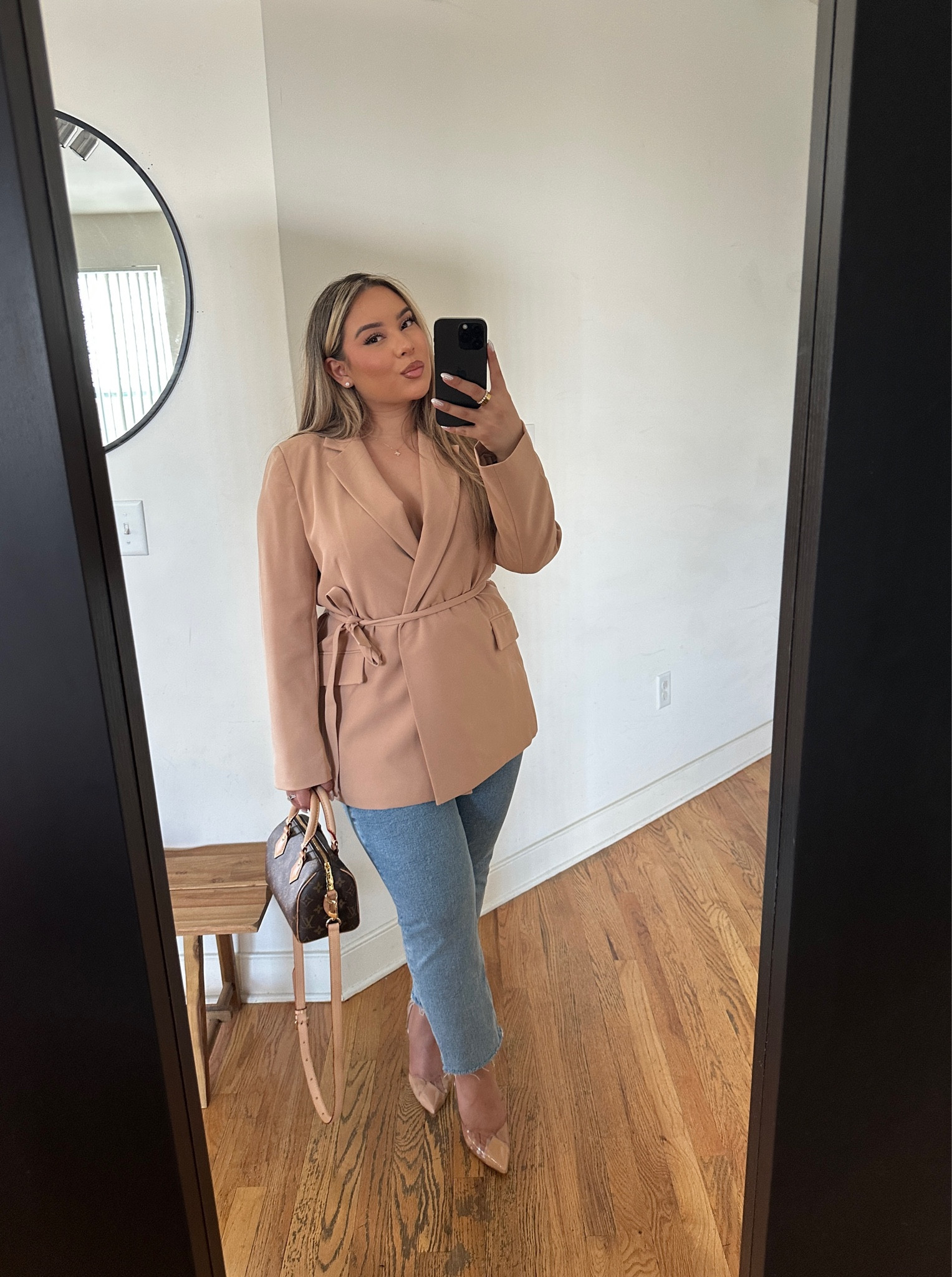 A cute brunch/dinner casual outfit🤎 

Blazer: L(could’ve gotten a M) 
Jeans: Curve 10 

#LTKMidsize #LTKStyleTip