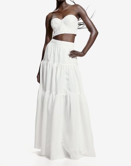 Tiered white maxi skirt 

#LTKstyletip #LTKfindsunder100 #LTKSeasonal
