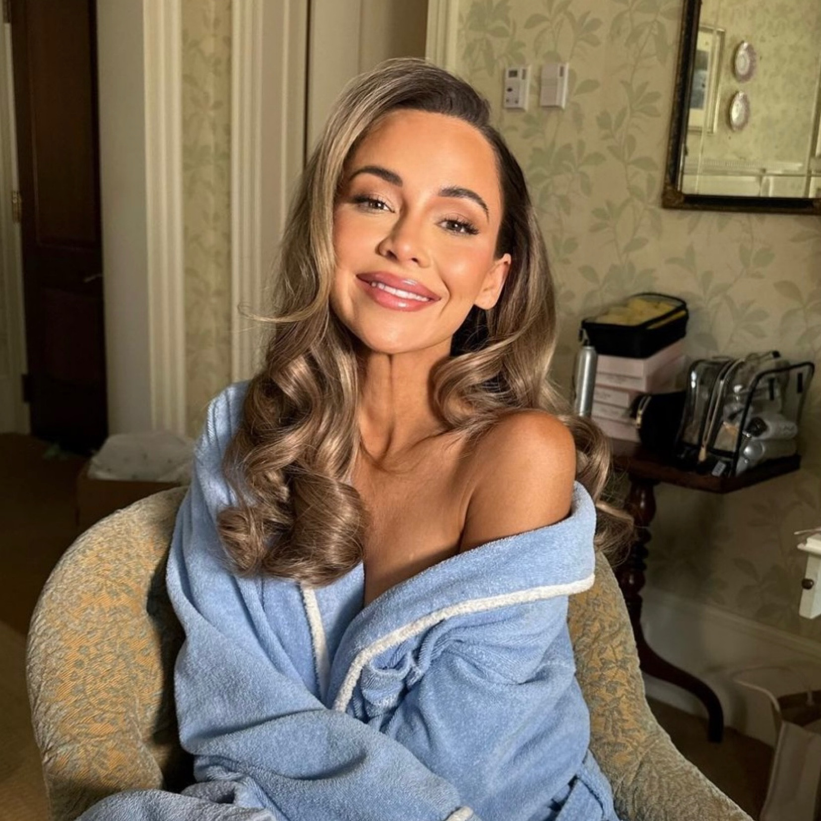 Signature glam on our girl, Bridget🫧🩵


#LTKbeauty #LTKGiftGuide #LTKwedding