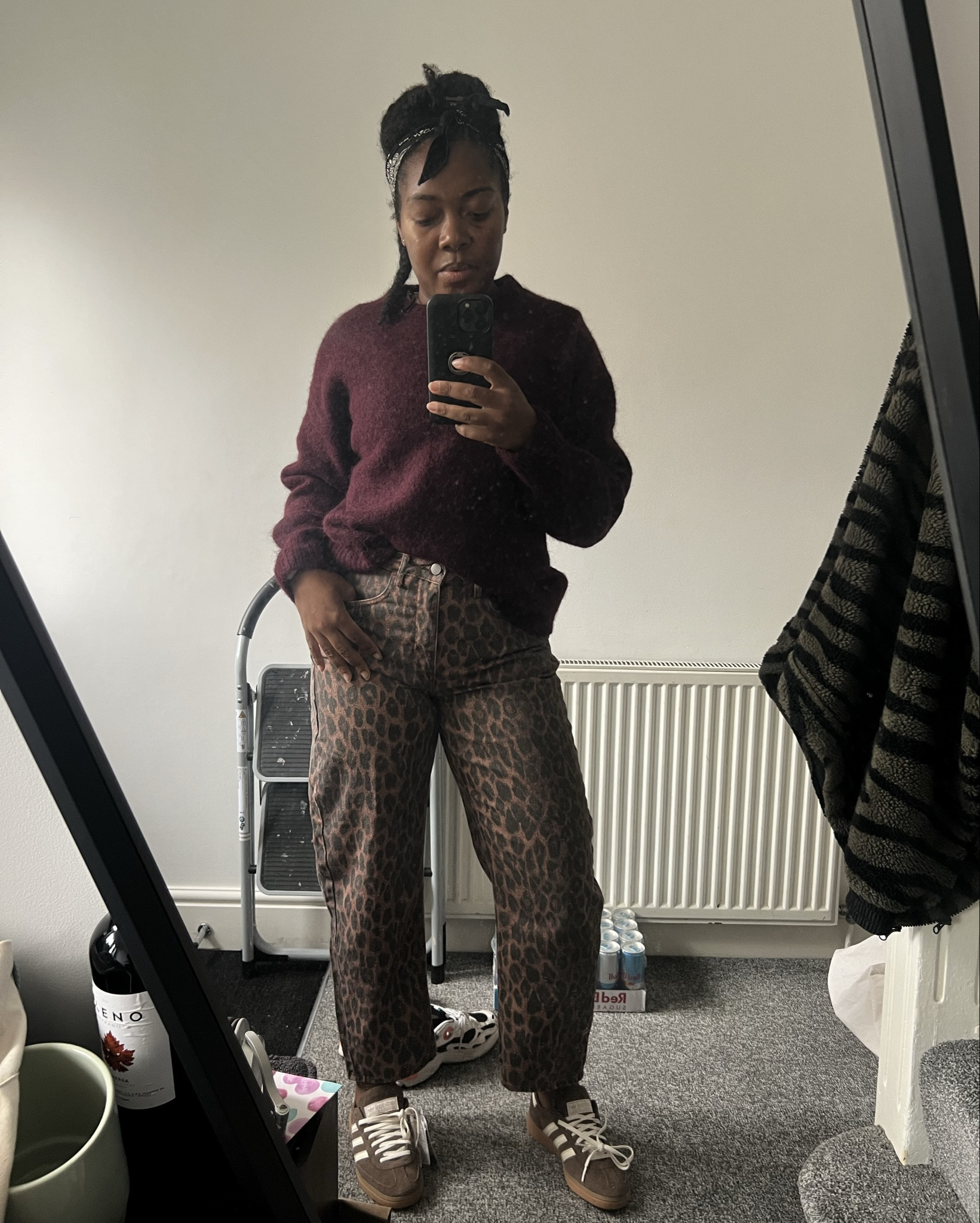 Size 10 vs size 12 in these leopard print barrel leg jeans. In the end, the size 10s are a winner 👌🏾 the 12 feel comfy but the waist is a bit too big and the overall fit isn’t as flattering. The 10s are good straight out of the bag and no doubt will give with a little wear.

Denim, sweater, trainers, burgundy, deep red, print, jeans, autumn outfits, 

#LTKautumn #LTKjeans