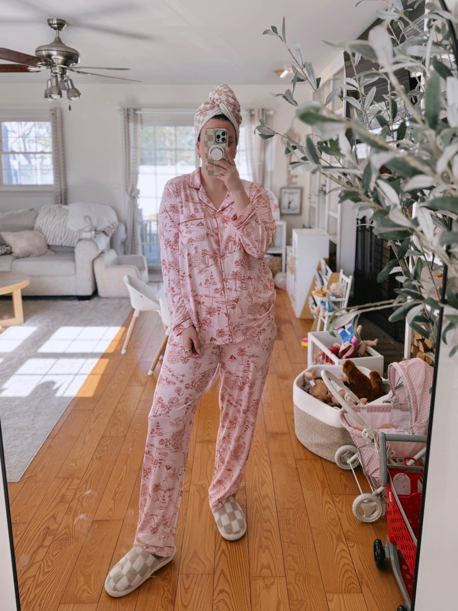 The CUTEST Old Navy pajamas!! Love the beachy print and it’s the softest material! 

#LTKFindsUnder50 #LTKSaleAlert #LTKMidsize