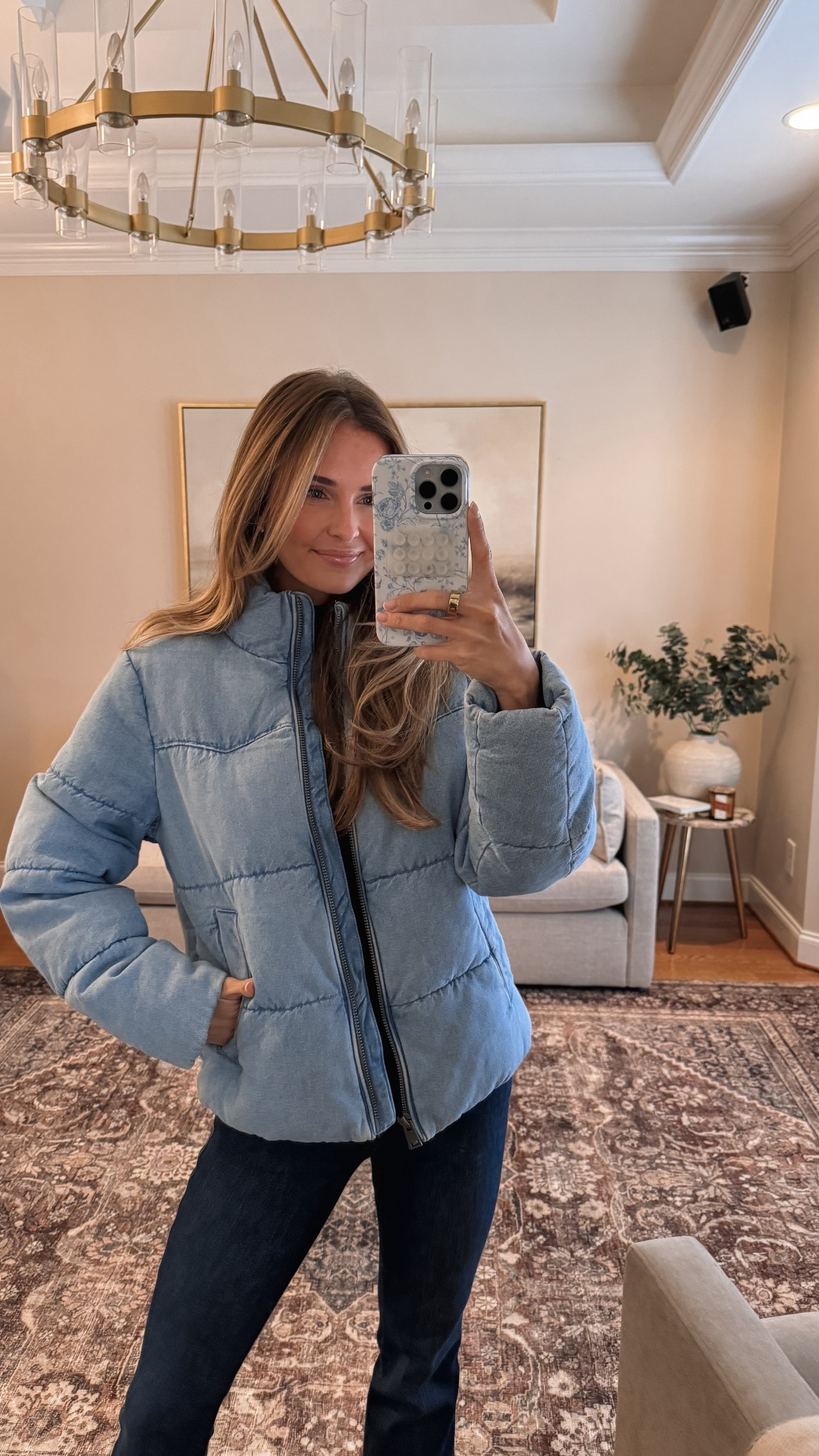 been loving this light blue puffer lately 💙 it’s one of those jackets that somehow goes with everything but still feels a little different. easy, comfy, and so good for layering this time of year! it’s time to pull out the coats!

winter outfit, puffer jacket, light blue coat, cozy neutral outfit, cold weather look, everyday winter style

#LTKHoliday #LTKSeasonal #LTKgrwm