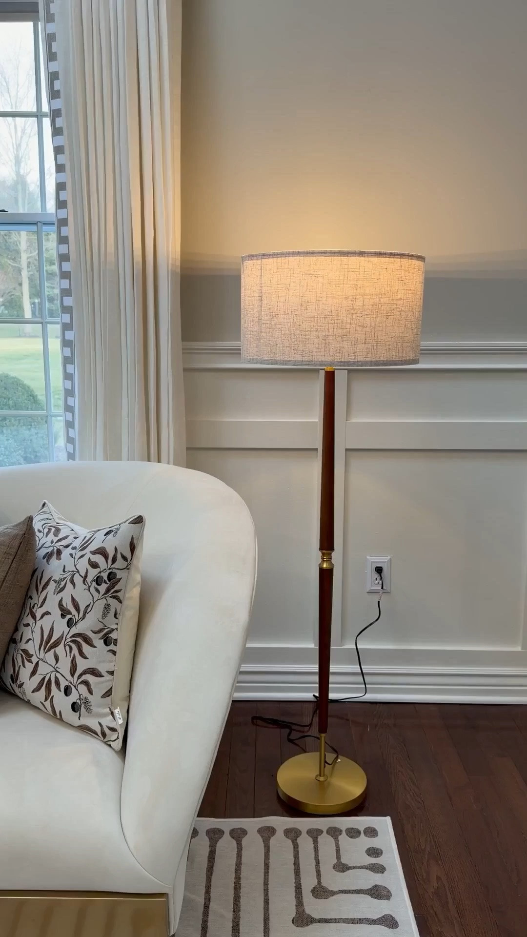Floor lamp under $100 @Wayfair 



#liketkit #LTKHome #LTKSaleAlert
@shop.ltk
https://liketk.it/63DdL

Comment SHOP below to receive a DM with the link to this post on my LTK ⬇ https://liketk.it/6d7Fb