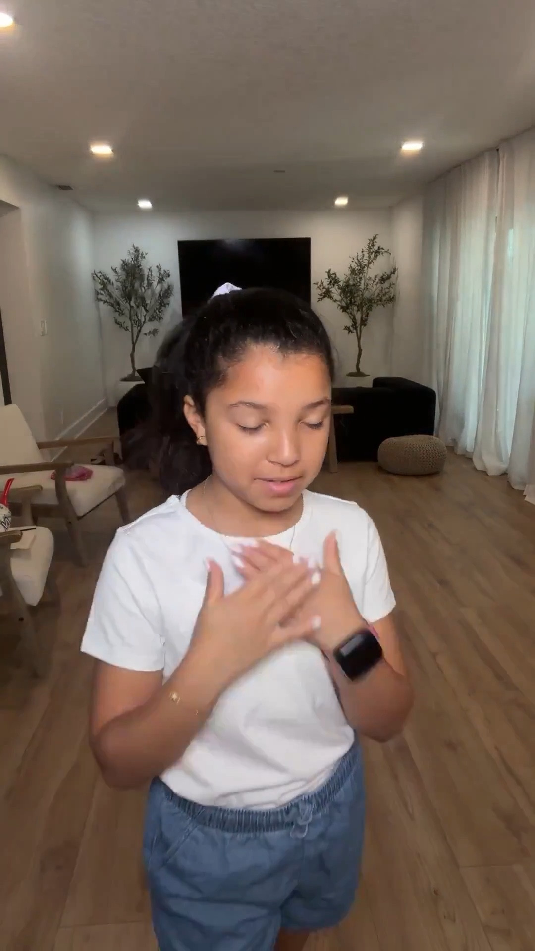 Scroll to shop!! This easy mom-and-mini neutral outfit look which is perfect for casual days out, school pickup, or running errands while still looking put together. 

