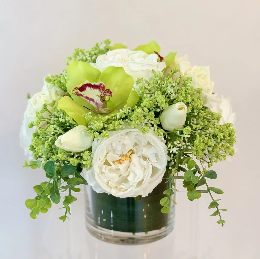Latitude Run® Roses Floral Arrangements and Centerpieces in Vase | Wayfair | Wayfair North America