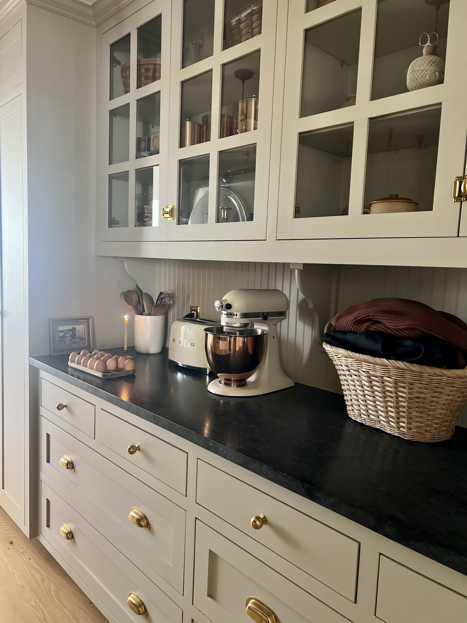 Time to start the new year off right with some baking. Finally gave in to the kitchenaid after using a hand mixer for the past 10 years and found it in my favorite colors —cream & copper 🤍

#LTKSeasonal #LTKhome #LTKstyletip