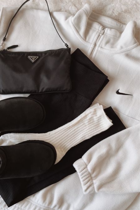 Cream oversized Nike fleece, oversized sweater, comfy outfit, neutral outfit ☁️

#LTKunder50 #LTKstyletip #LTKeurope