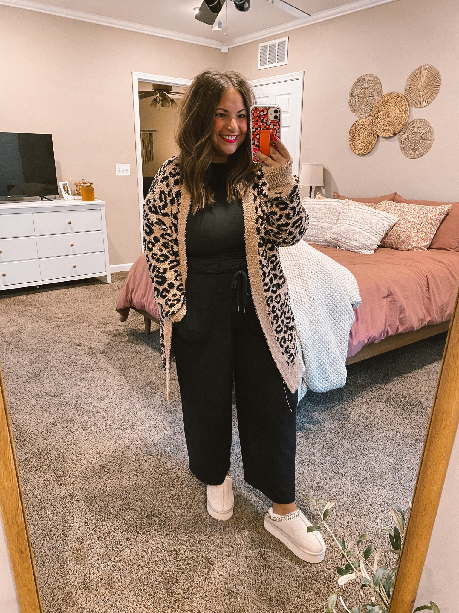 The coziest of all the cozy fits! This cardigan feels like the barefoot dreams blankets! 😍 Long sleeve & shoes are Amazon, pants & cardigan are Walmart.

clogs: fit true to size // wearing a 5
pants: fit true to size // wearing a large
long sleeve: fits true to size // wearing a medium
cardigan: fits oversized // wearing a medium

#LTKStyleTip #LTKFindsUnder100 #LTKFindsUnder50