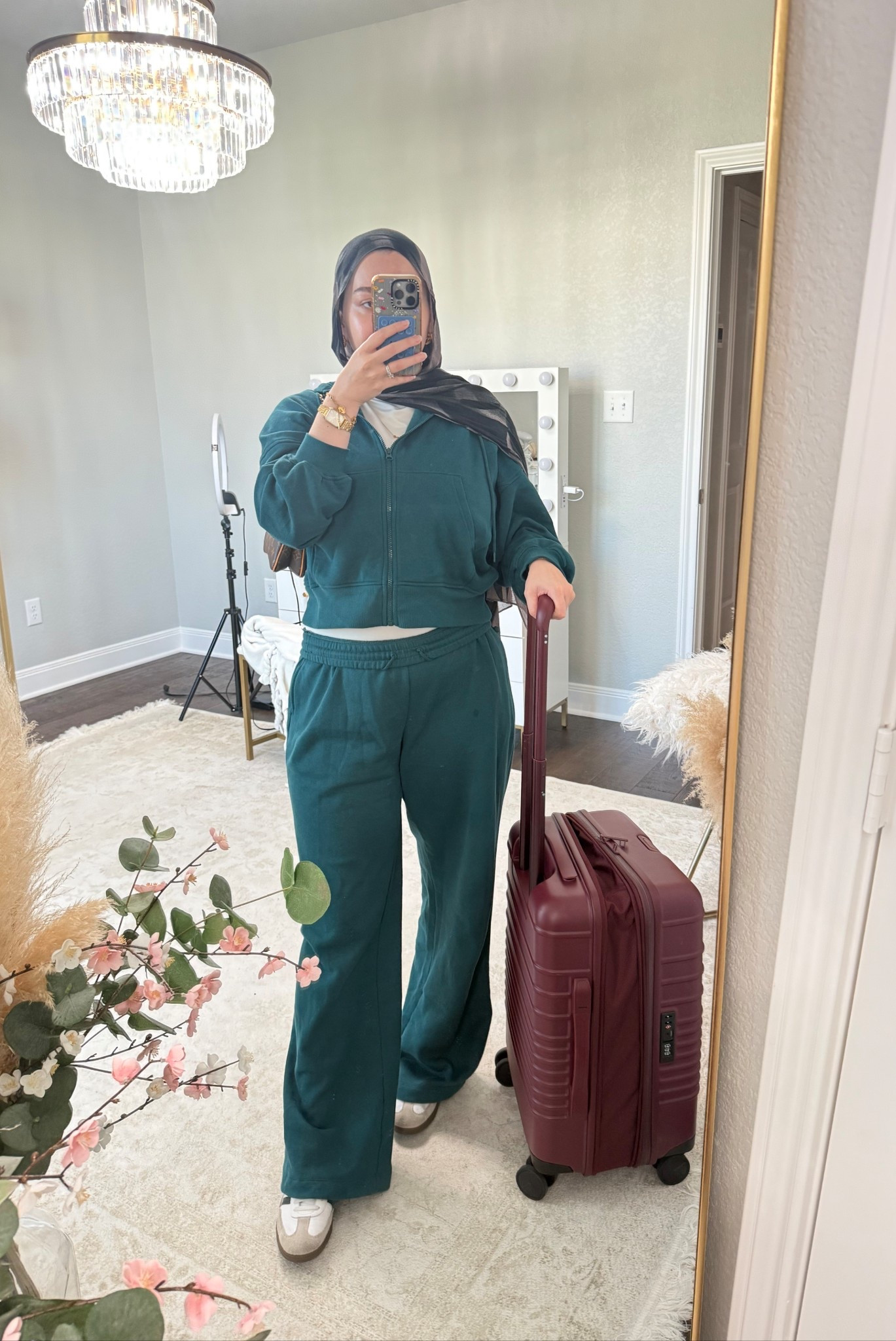 Fav luggage + 2 piece sweat suit! 

#LTKBaby #LTKItBag #LTKSeasonal