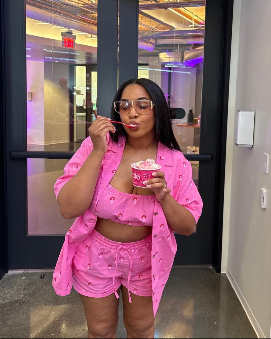 ensemble brassière et short, ensemble avec champignons brodés rose, inspiration look rose 

#LTKFind #LTKunder50 #LTKstyletip