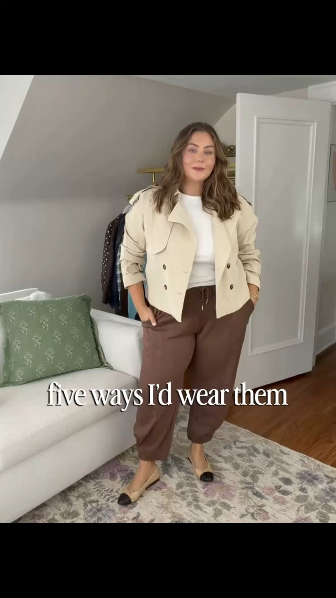 5 ways to style brown joggers - wearing size XXL in joggers & XXL/1X in everything else. Use CARALYN15 on your first order at Spanx