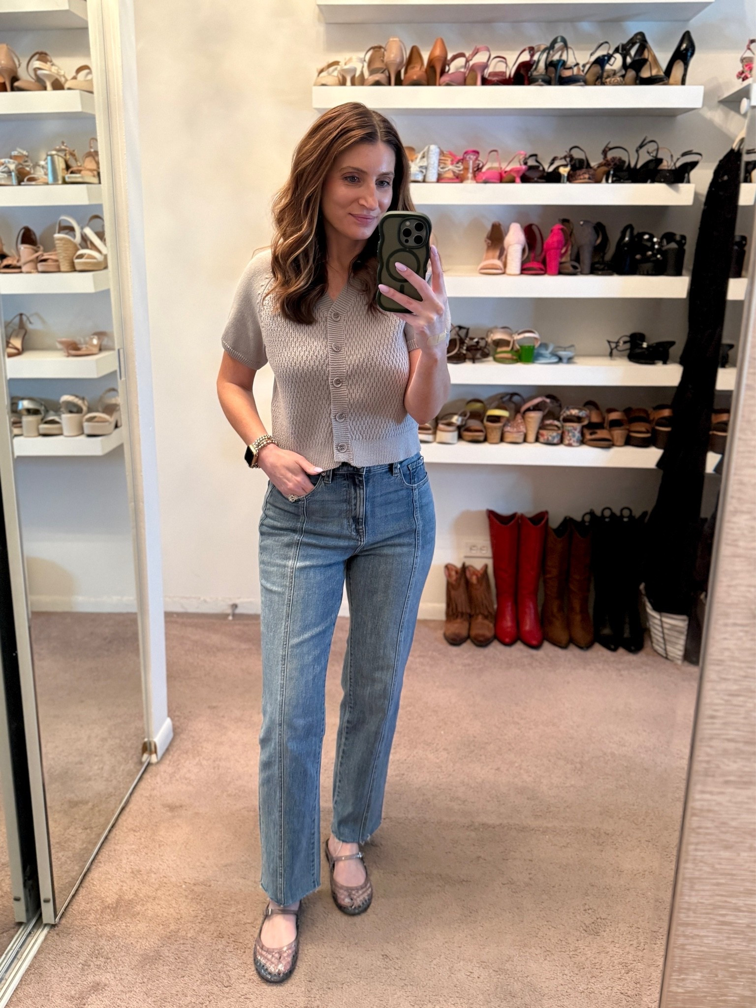 What I wore to work today

workwear outfit, casual outfit, summer shoes, casual office look, office look, easy outfit, Spring outfits 2026

#LTKootd #LTKSeasonal #LTKSaleAlert