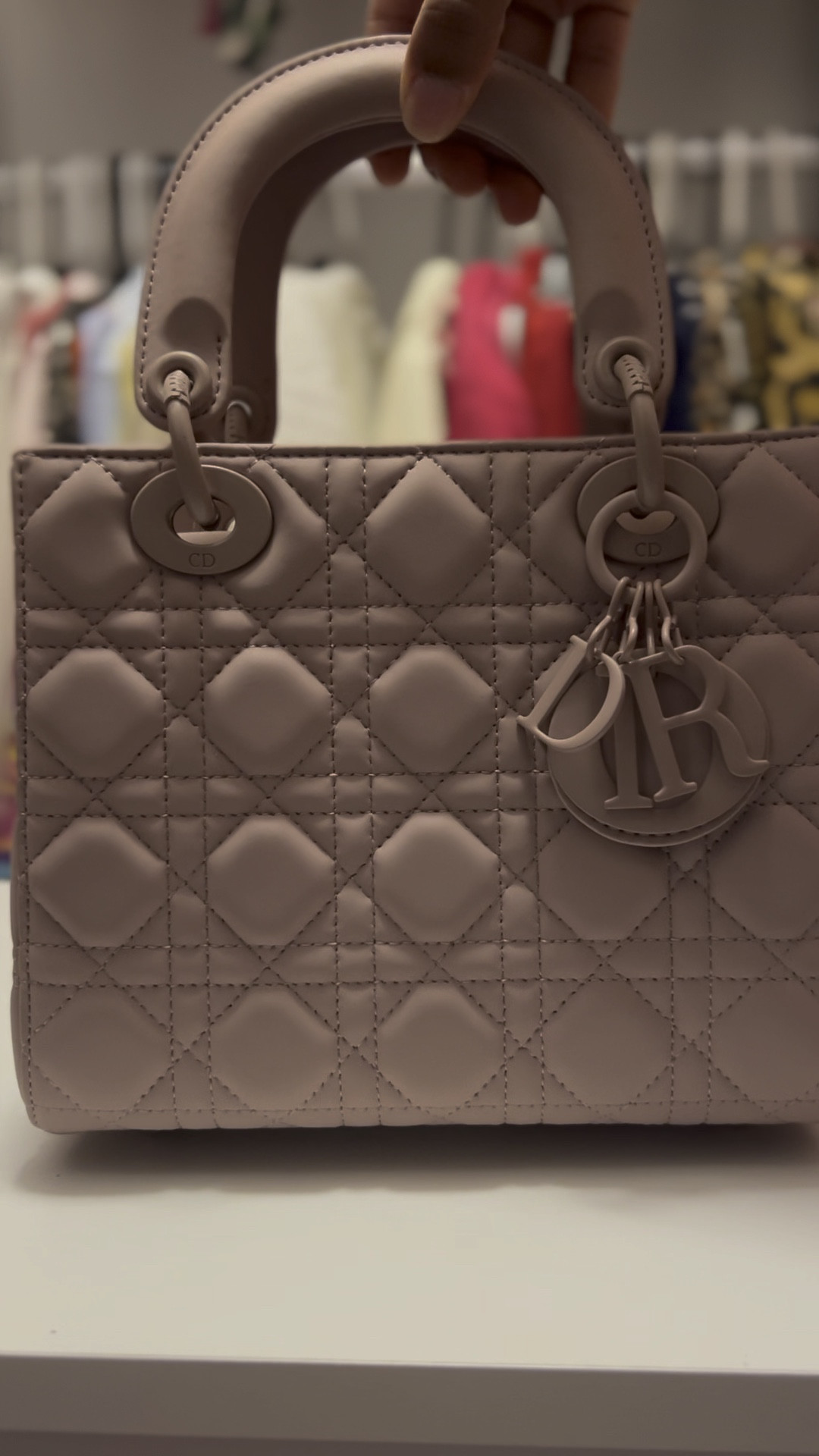 Luxury for less!


#dhgate #dhgatebags #dhgatefind #ltkfind #ladydiorbag #diorbag

#LTKitbag #LTKFind #LTKsalealert