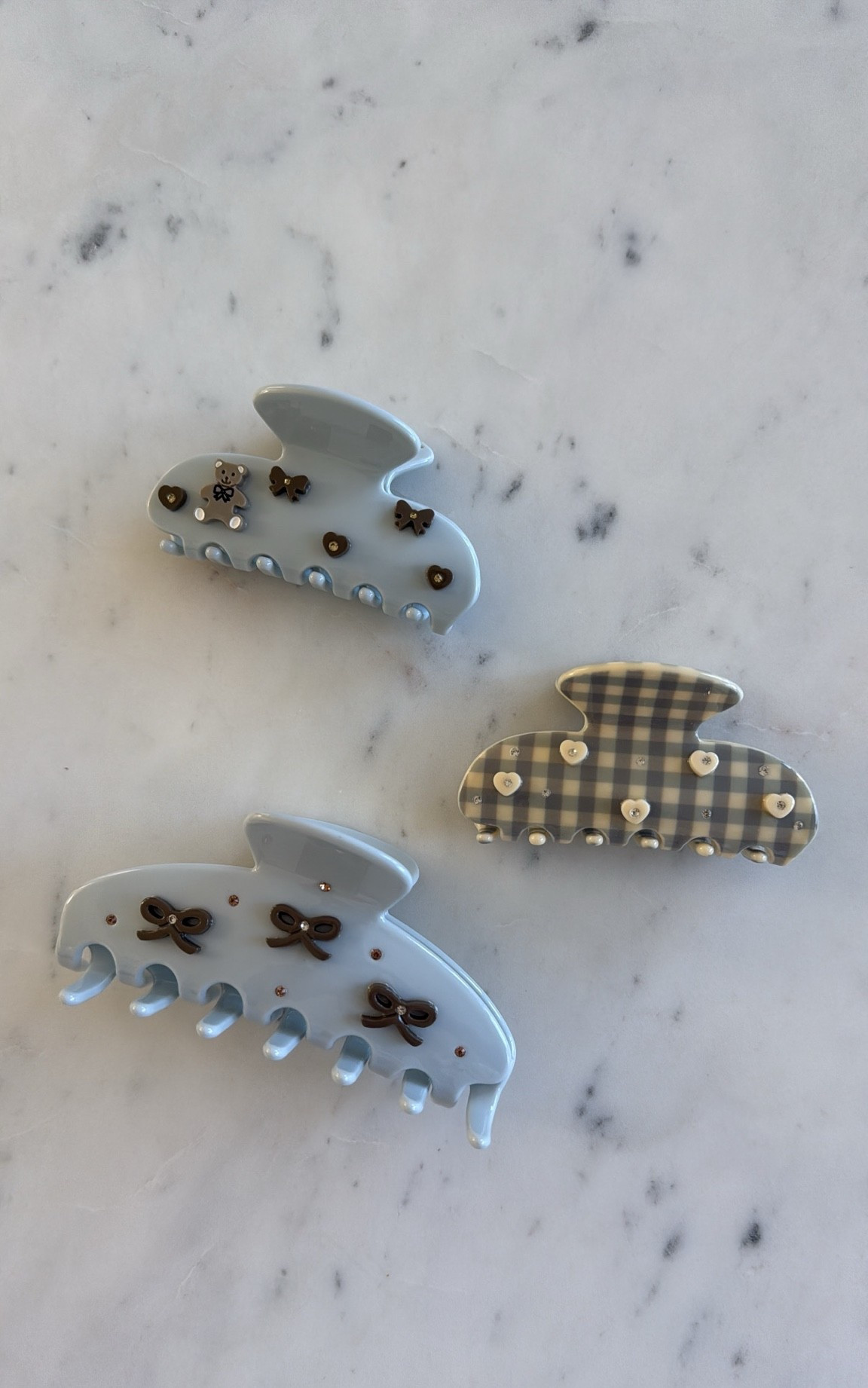 Fall hair clips 🧸 blue & brown

#LTKselfcare #LTKSeasonal #LTKBeauty