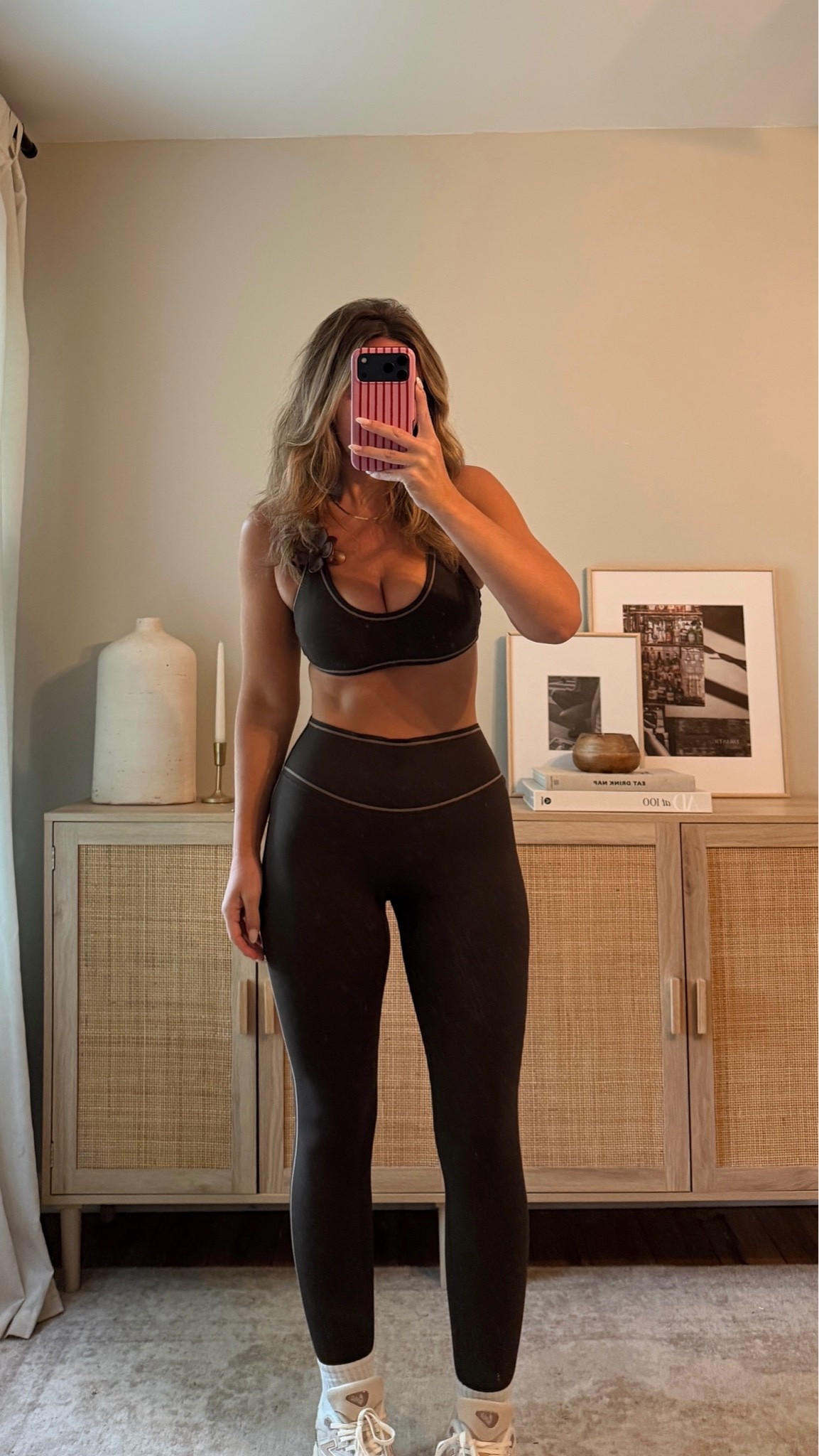 chocolate brown for today’s gym fit 🤎🥥 size S top, size M leggings @Fabletics fabletics, new balance

#LTKfitnessgoals #LTKActive #LTKootd