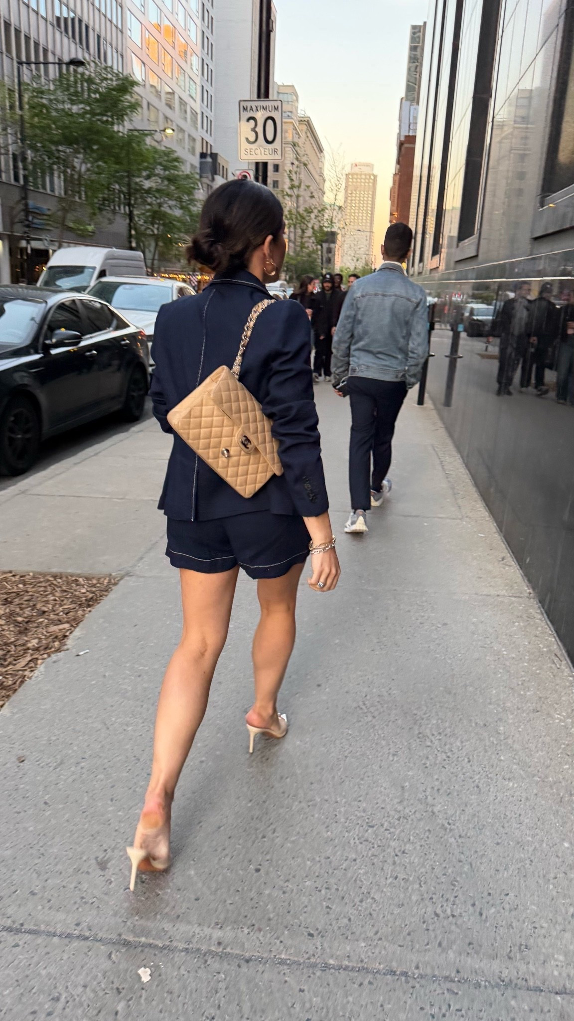 Blazer - size 4
Shorts - size 4

#LTKsummer #LTKworkwear #LTKdatenight