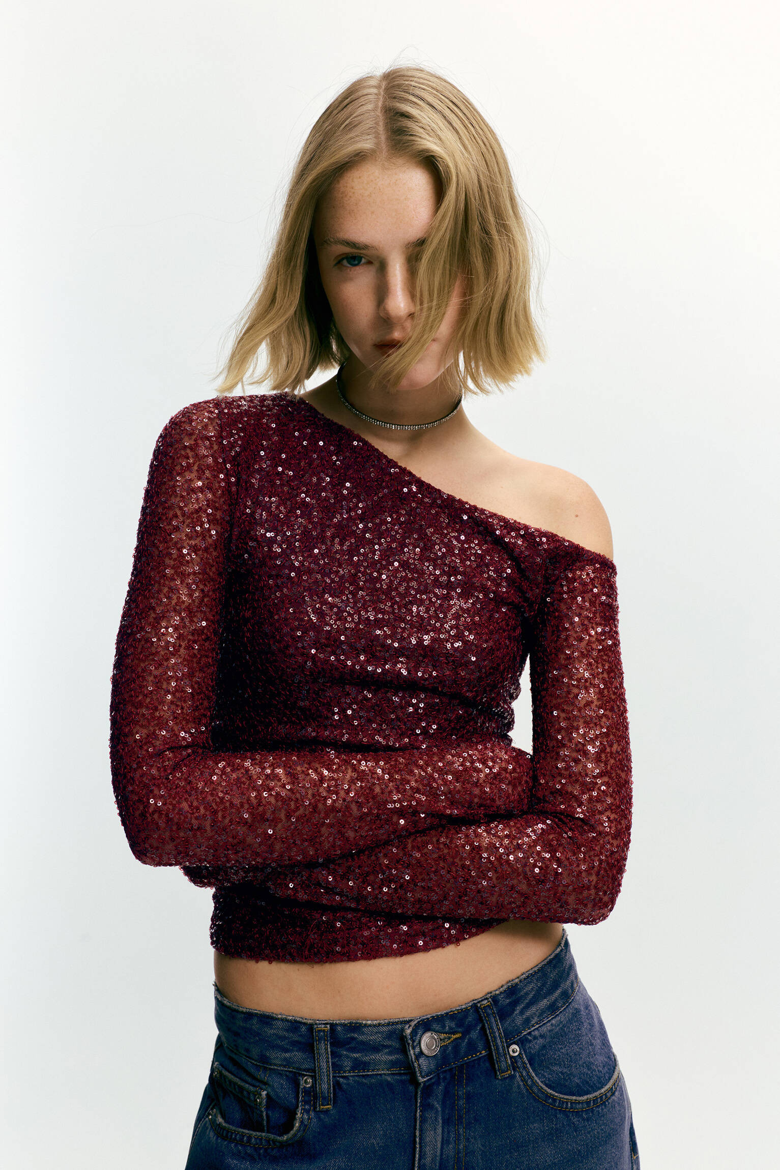 Asymmetric sequin top - pull&bear | PULL and BEAR UK