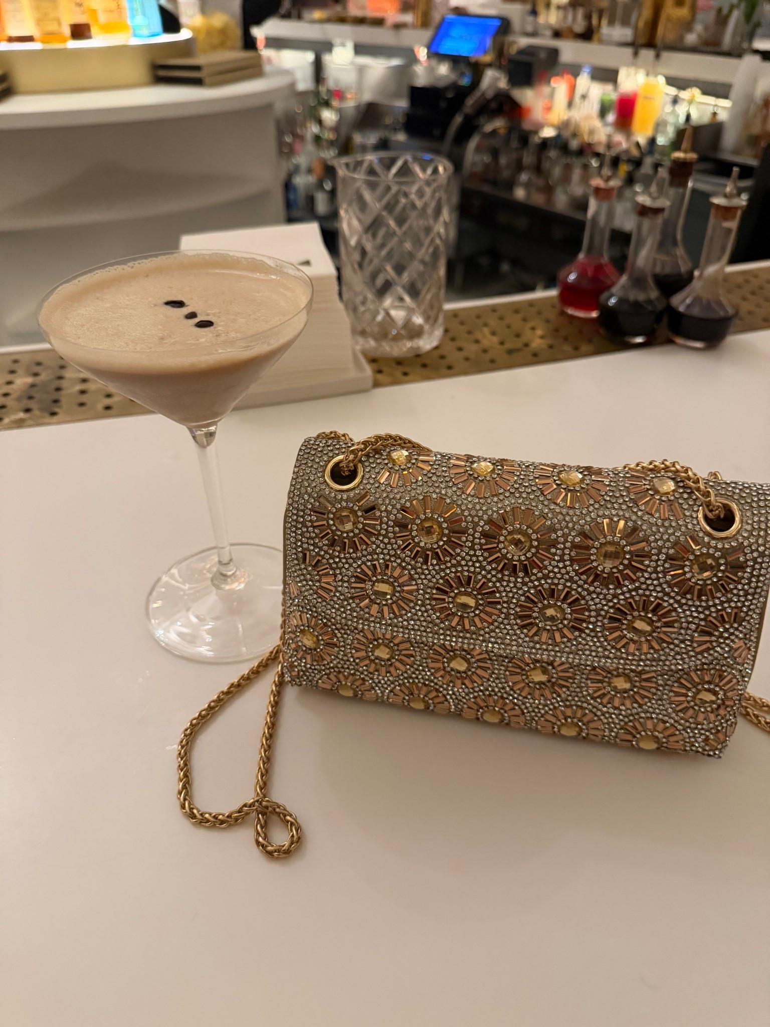 The perfect Amazon bejeweled purse!! Under $30 and looks so expensive!!
Great for Mardi Gras or a night out!!
#womenpurse #vacationn

#LTKFindsUnder50 #LTKTravel