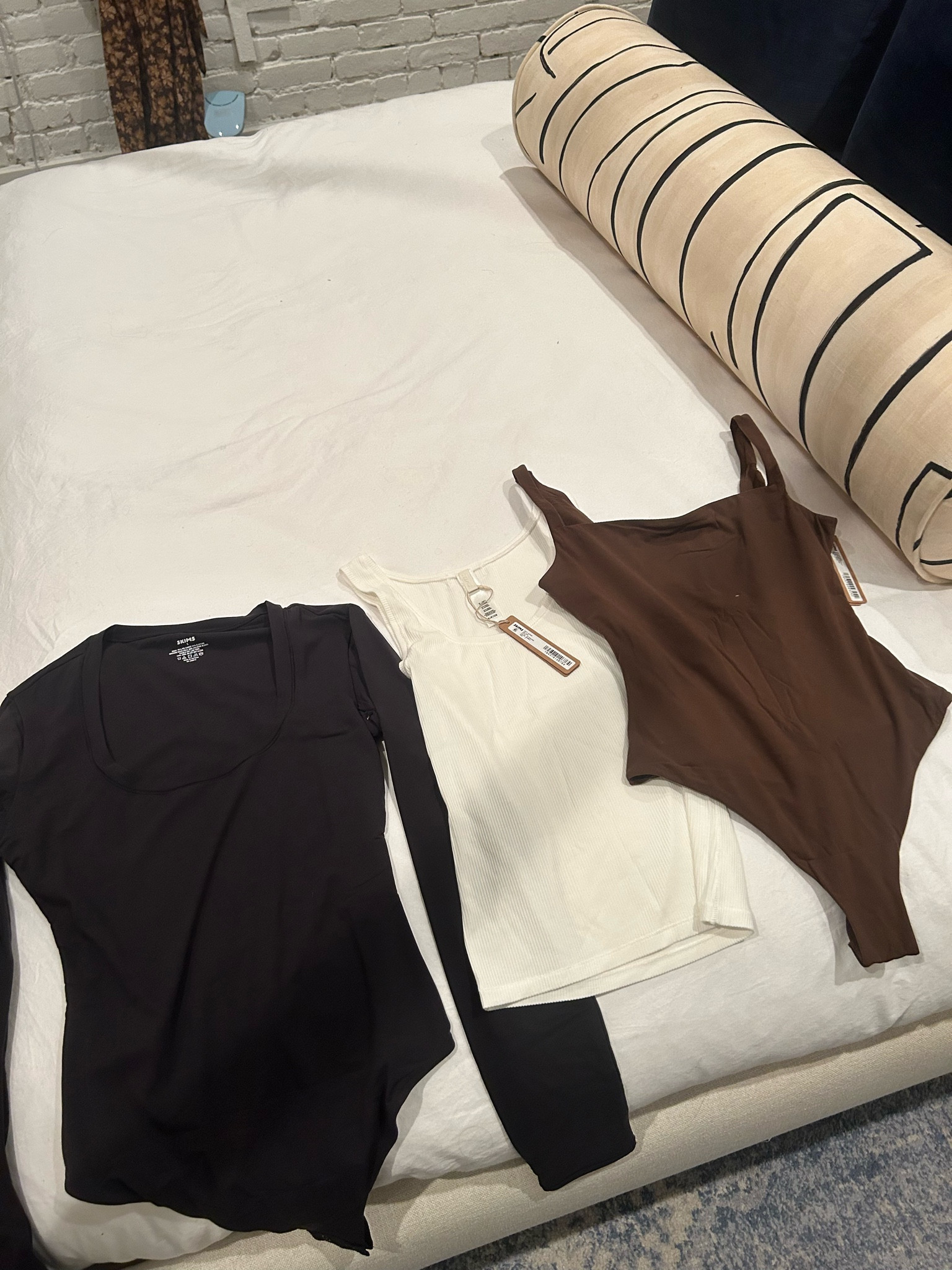 No better basics than skims. Dark brown is my new favorite color way! 