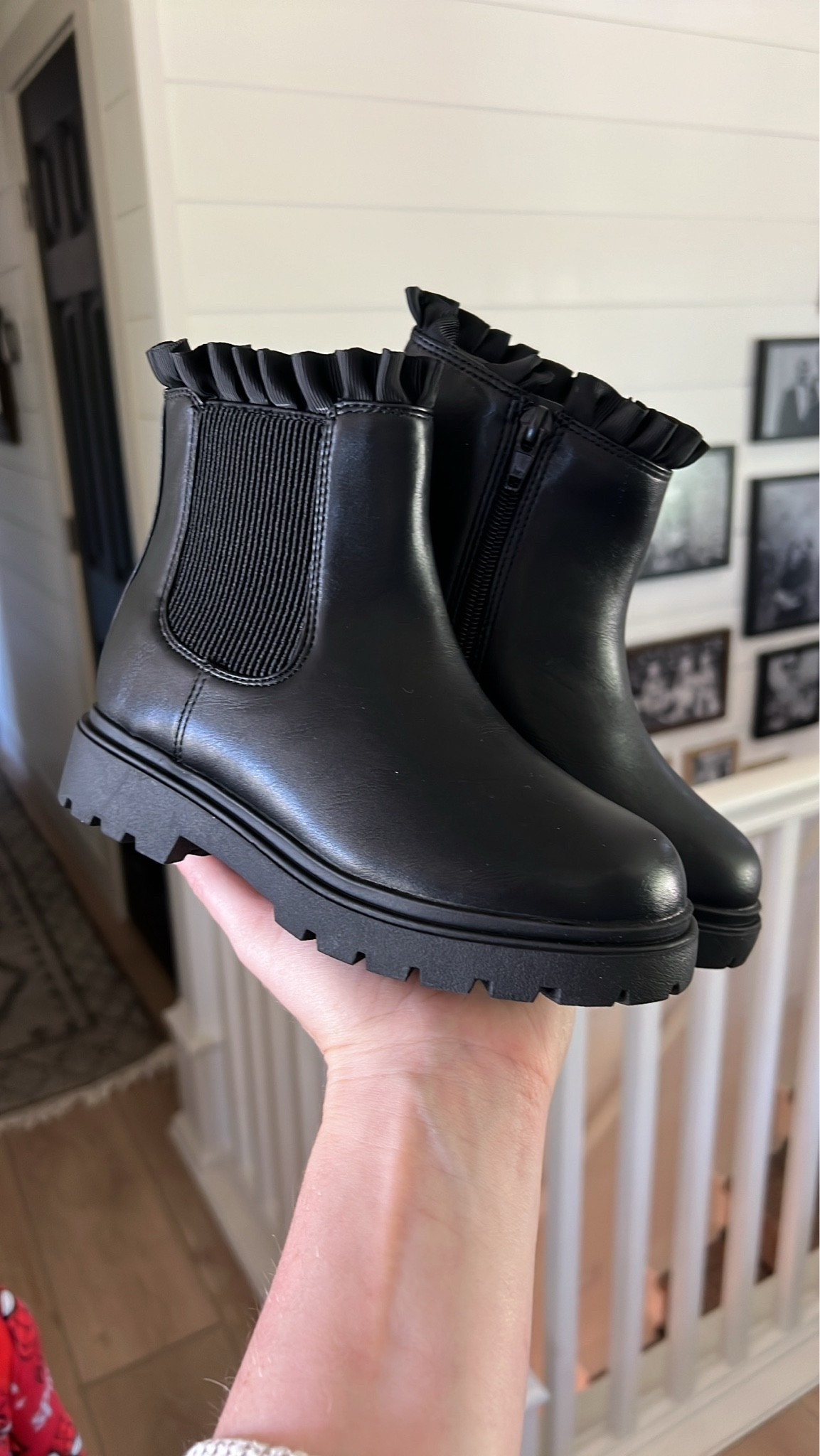 Found the cutest toddler boots!! I love the ruffle edge. Also comes in a dark burgundy red

#LTKmomlife #LTKKids