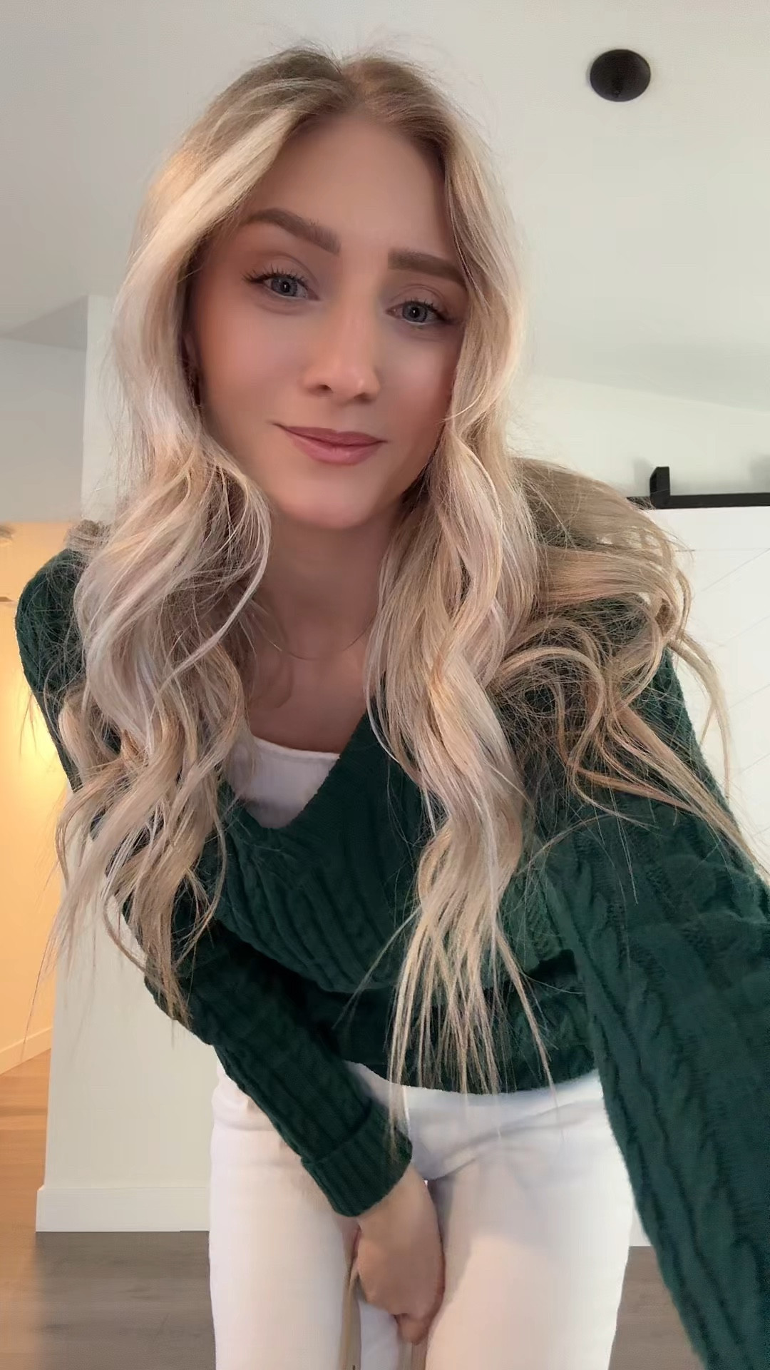 Sweater giving RL vibes 💚

#LTKSeasonal #LTKWorkwear #LTKStyleTip