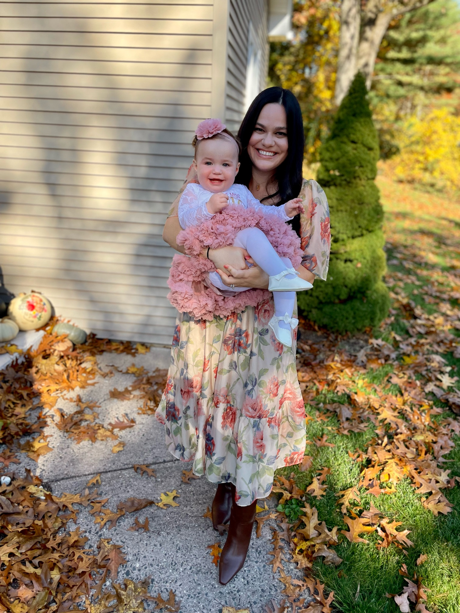 Fall dress & boots I wore to family photos 

#LTKSeasonal #LTKStyleTip