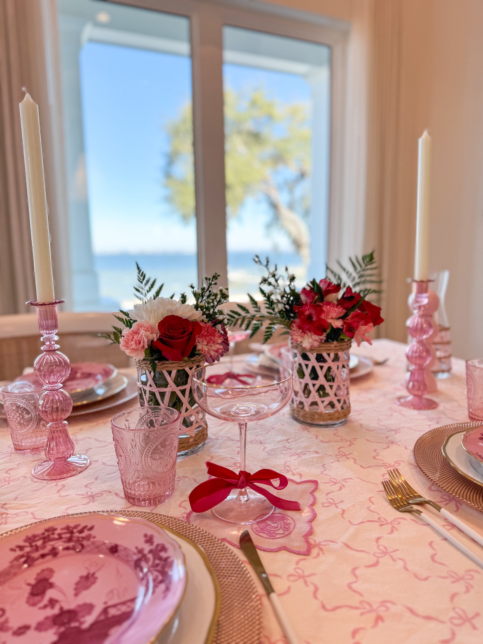Galentine’s Tablescape. 🎀



#LTKhome #LTKparties #LTKSeasonal