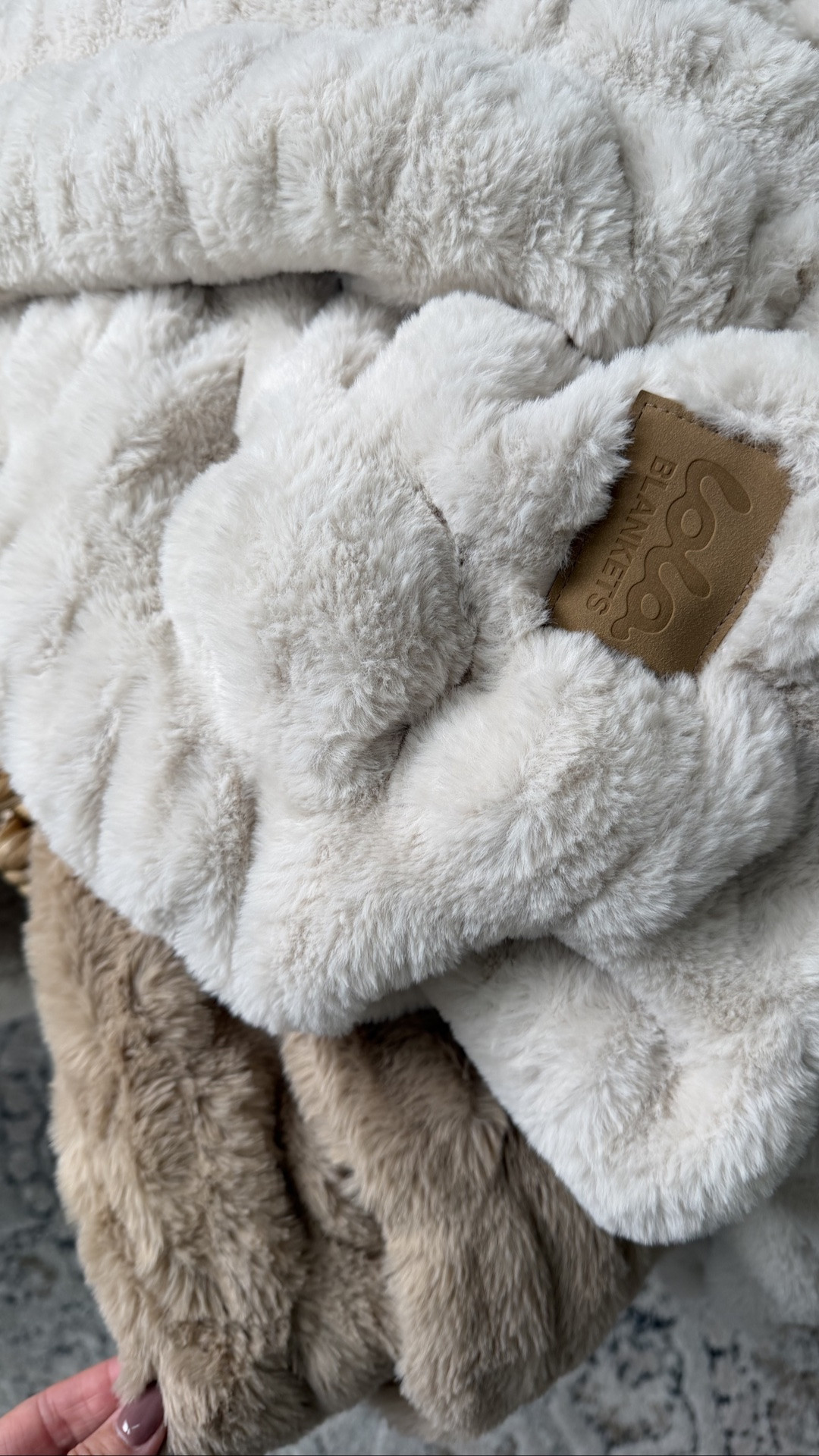 Use: AUG50 for 50% off Lola Blankets! Pet beds too! We have the large. Several sizes 
‼️‼️‼️

These go quickly!

#LTKSaleAlert #LTKHome #LTKstorytime