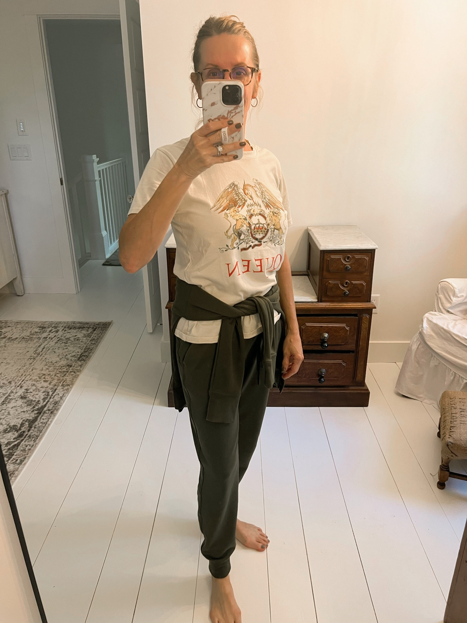 I love this amazing sweatpants and shirt set by Walmartt

#LTKSeasonal #LTKfindsunder50 #LTKstyletip