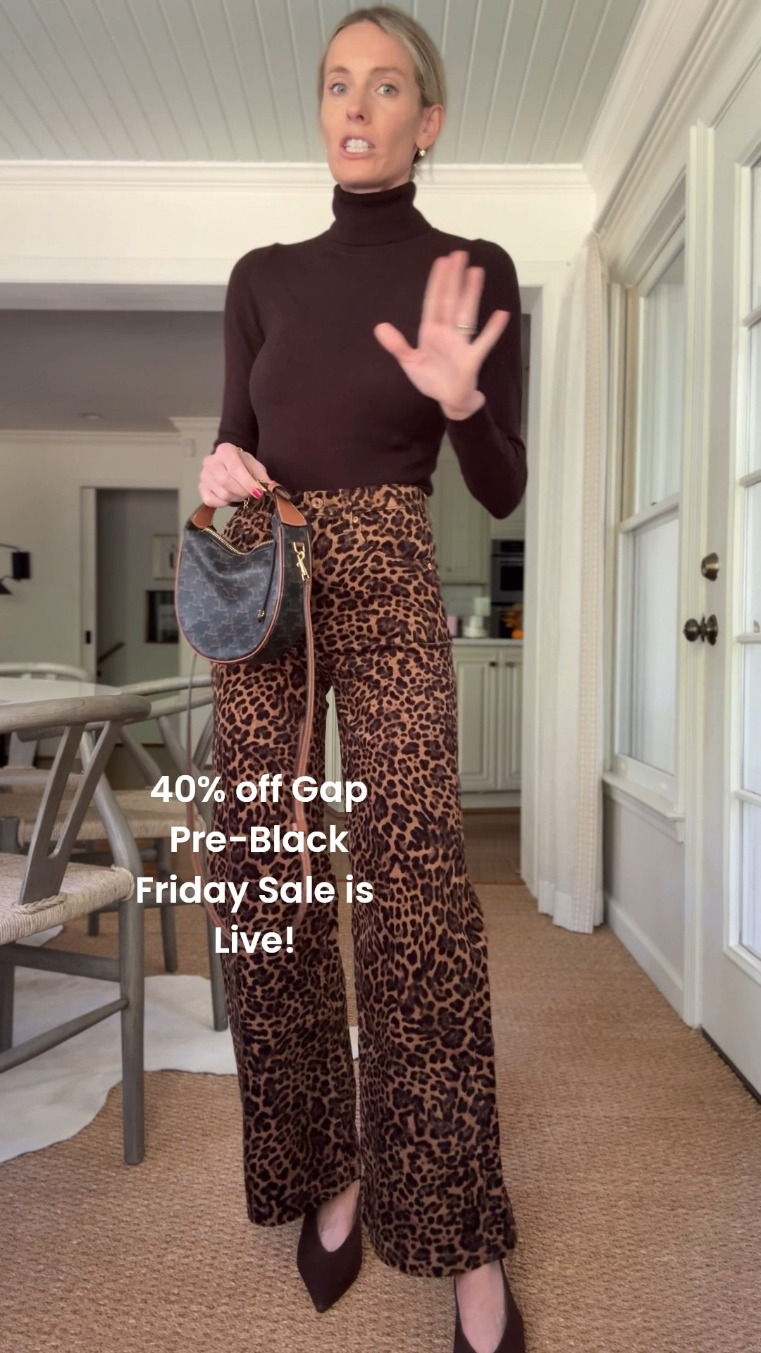 Gap is having a 40% off pre-black Friday sale! 40% off everything on their website. And you know how much I love @gap for everyday looks! Linking my faves here! 

#howyouweargap #gappartner