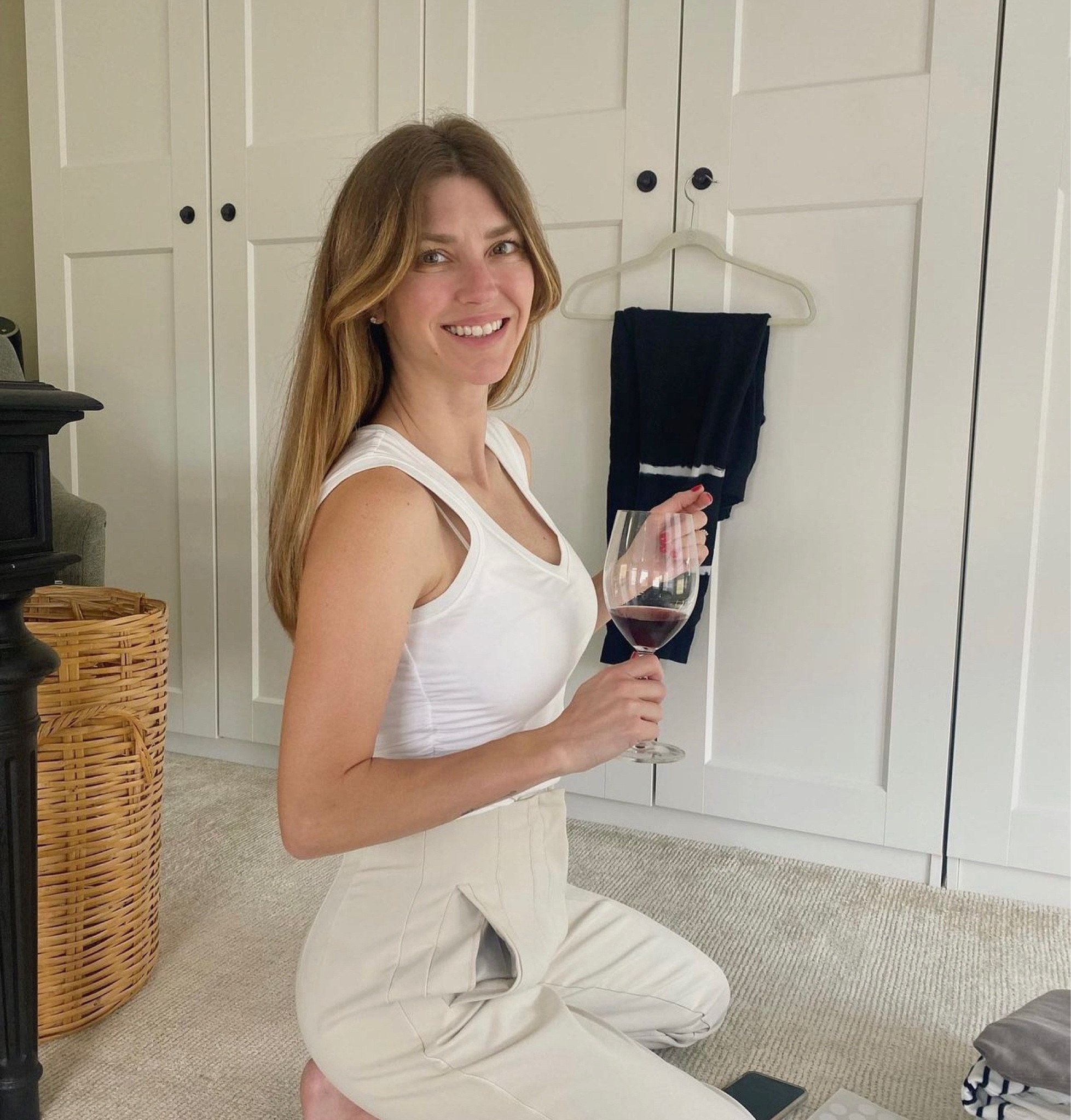 In this office, we drink wine in cute outfits🍷

#LTKSeasonal #LTKstyletip #LTKworkwear