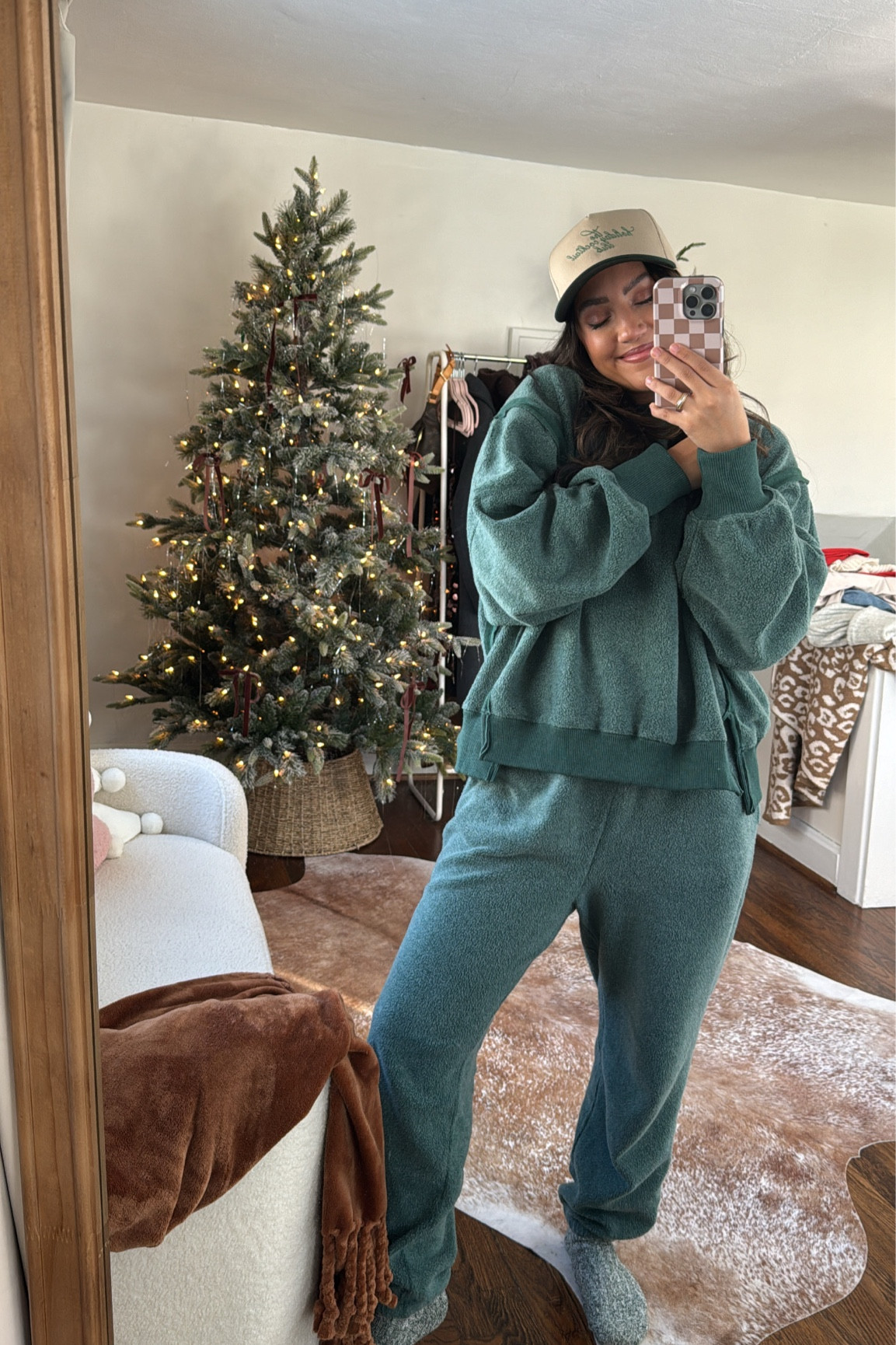 Wearing a small in the set- runs BIG, I’d size down!



#LTKCyberWeek #LTKSeasonal #LTKGiftGuide