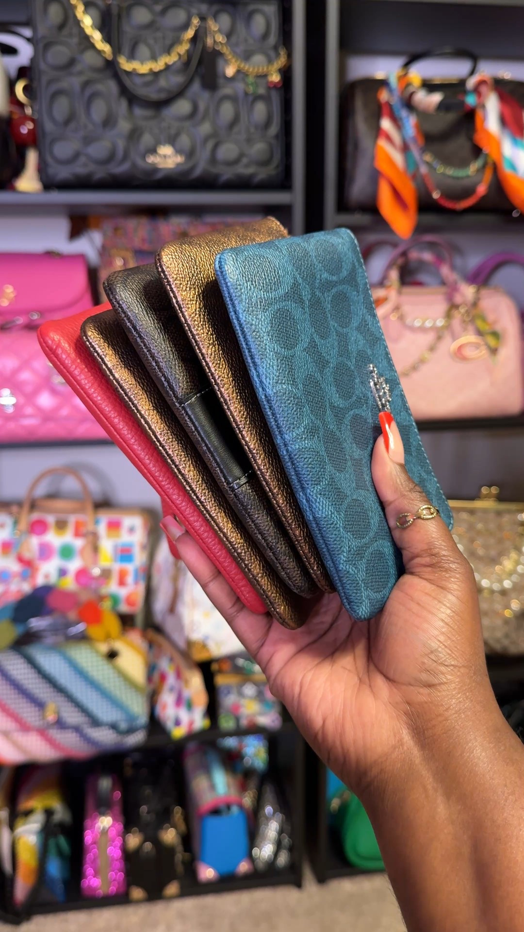 Coach corner zip wristlets #coachoutlet #coachaccessories 