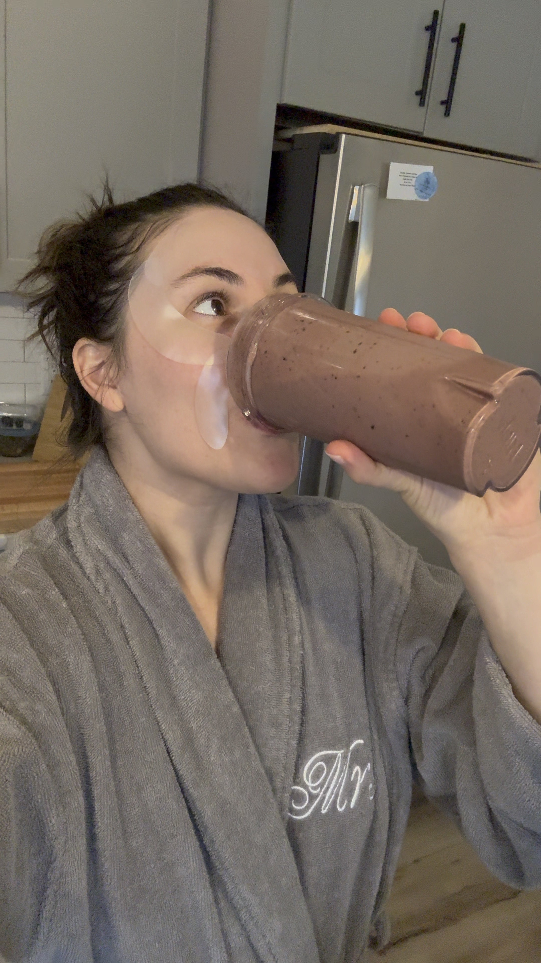 Detox smoothie your skin and body will love!! WITH CLEAN!!!! protein powder! (I say this with love, if your protein powder has any “gums” in it you’re not doing your body or skin a favor) 

I also add organic produce (strawberries, blueberries, pineapple, and spinach) 👩‍🍳😚 

#LTKOver40 #LTKWatchNow #LTKBeauty