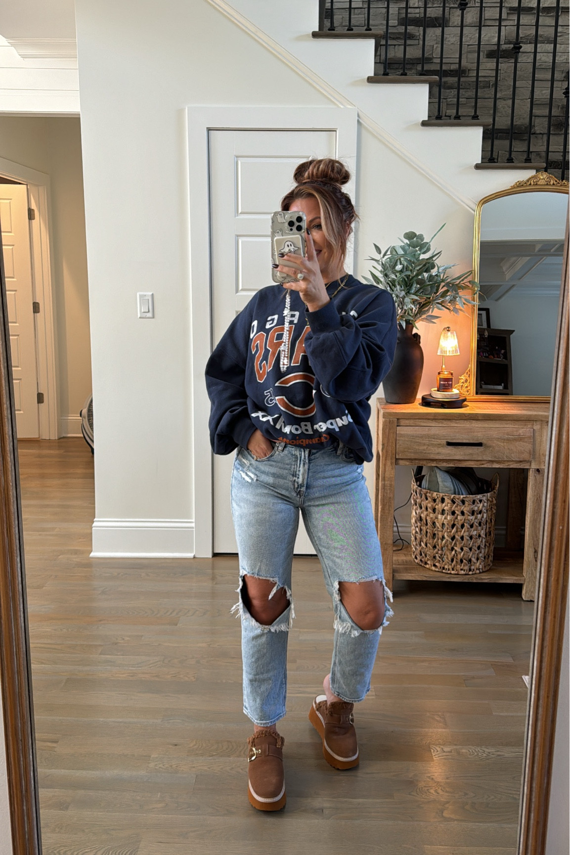 Sunday OOTD! 

Jeans size 6S 
Sweatshirt size Large 

#dolcevita #americaneagle #Abercrombie #falloutfits 

#LTKFindsUnder50 #LTKSaleAlert #LTKStyleTip