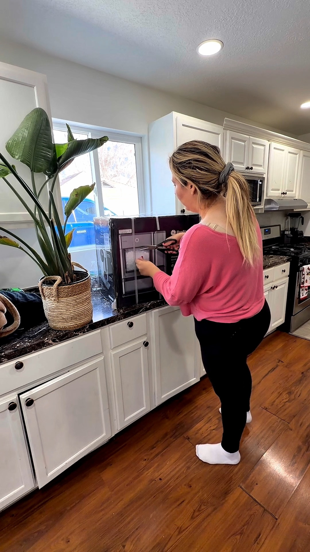 Unboxing the GE Profile Ice Maker I’ve been wanting forever 💓

#LTKGiftGuide #LTKSeasonal #LTKHoliday