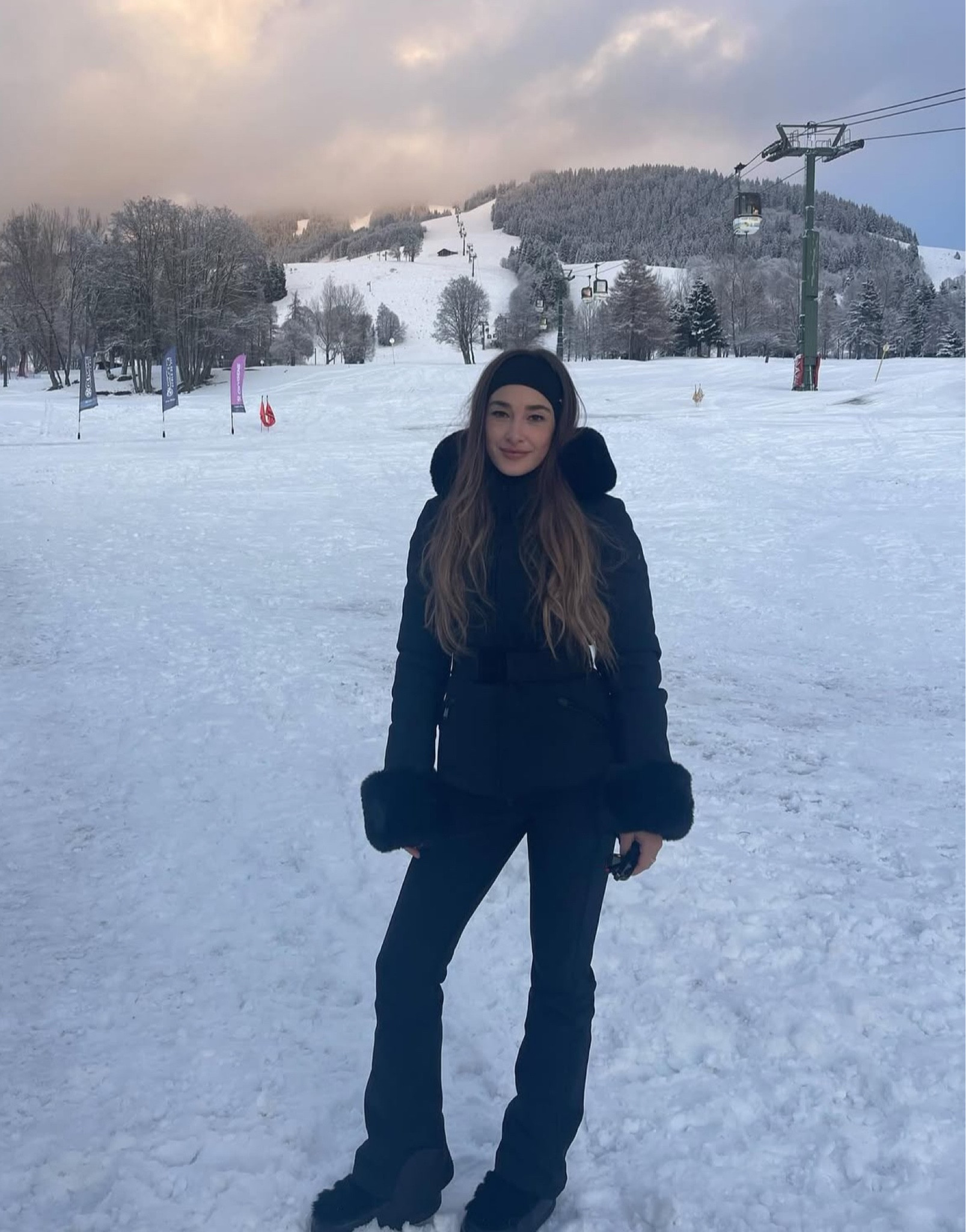 Obsessed with my new ski pieces! I wanted timeless and fitted. The fur trim adds a special, elevated twist. Super chic for après! 

#LTKSeasonal #LTKActive #LTKTravel