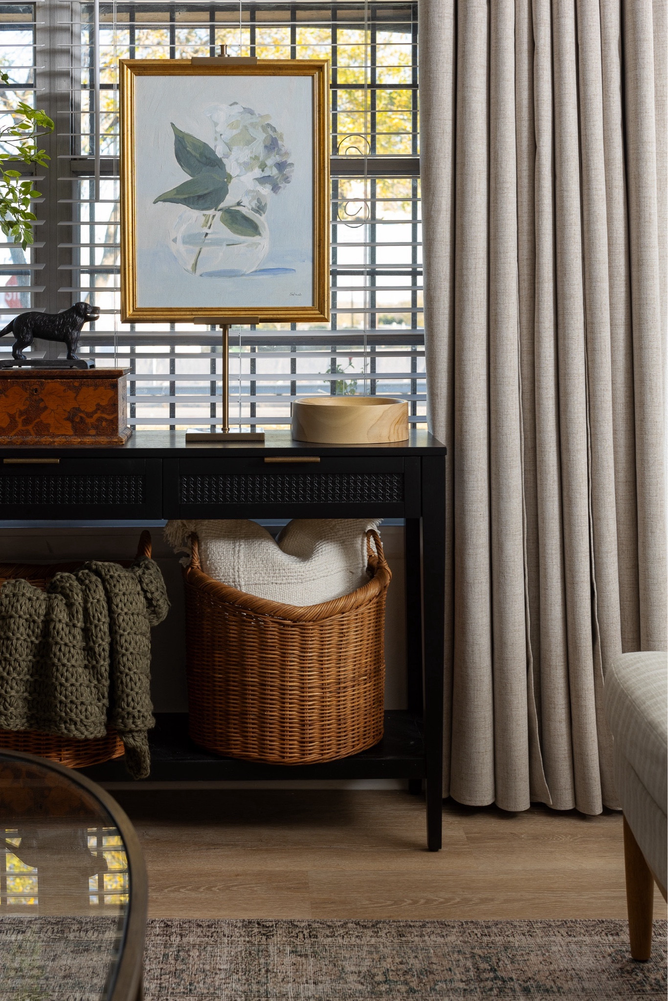 Smiles and Pearls has launched her new Airbnb. Candice went with a modern vintage design for this rancher. 

Home design, modern home decor, Airbnb superhost, home decor, target home record Amazon home finds, Amazon home decor, Studio McGee, Threshold, Target home, Target home finds, Target run, Airbnb host, Magnolia Hearth and Hand, Home Depot, Home Depot furniture, living room, bedroom, coffee table, art easel, basket

#LTKstyletip #LTKhome #LTKplussize