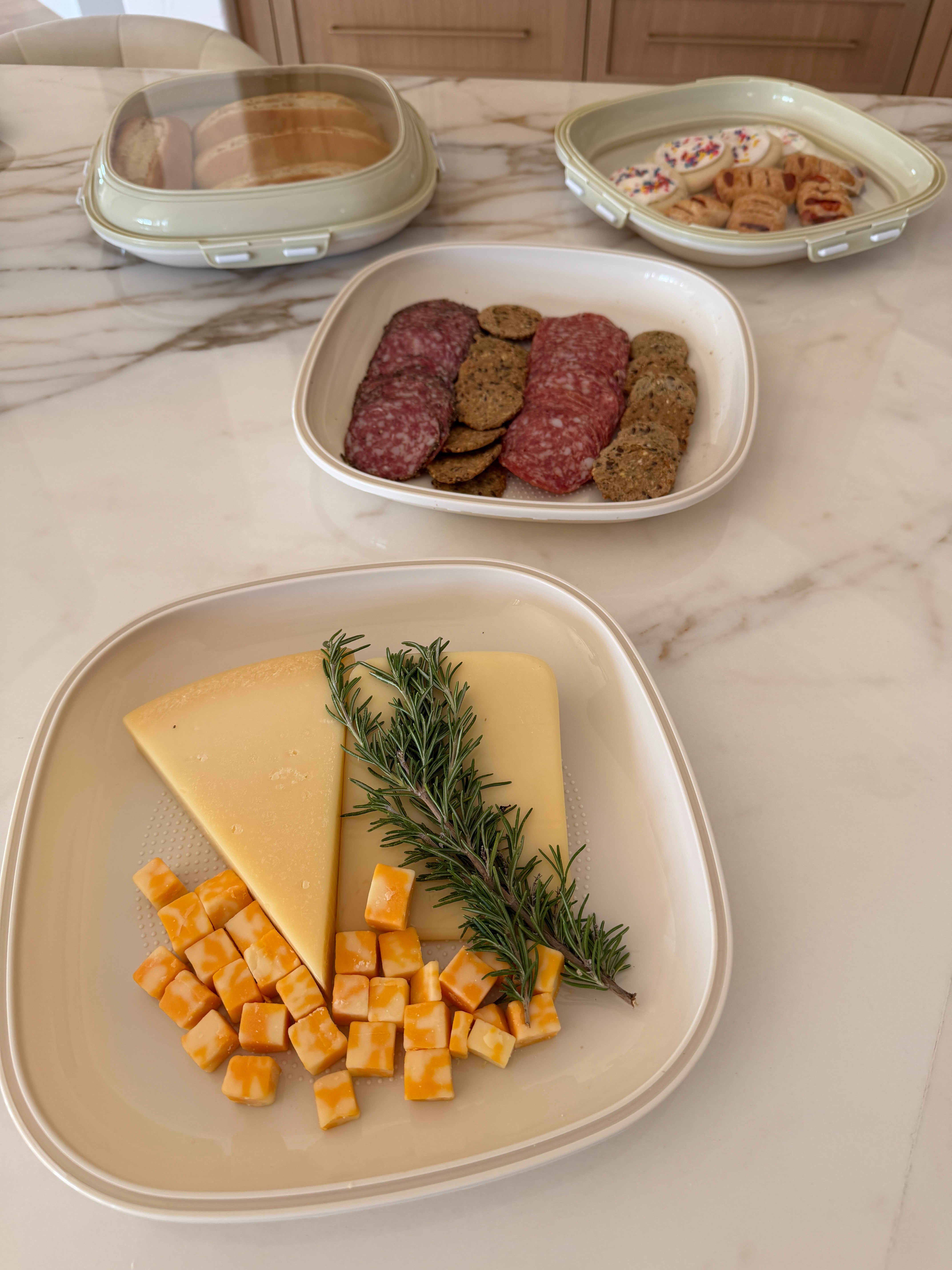 These portable snap trays are one of those things you end up using way more than expected. Perfect for summer hosting, picnics, pool days, road trips, meal prep, kids snacks, or entertaining because everything stays separated and in place instead of sliding all over. I also love that the lids snap on, making it easy to prep ahead and bring food on the go! 

 #LTKdayinmylife #LTKfoodie #LTKHome