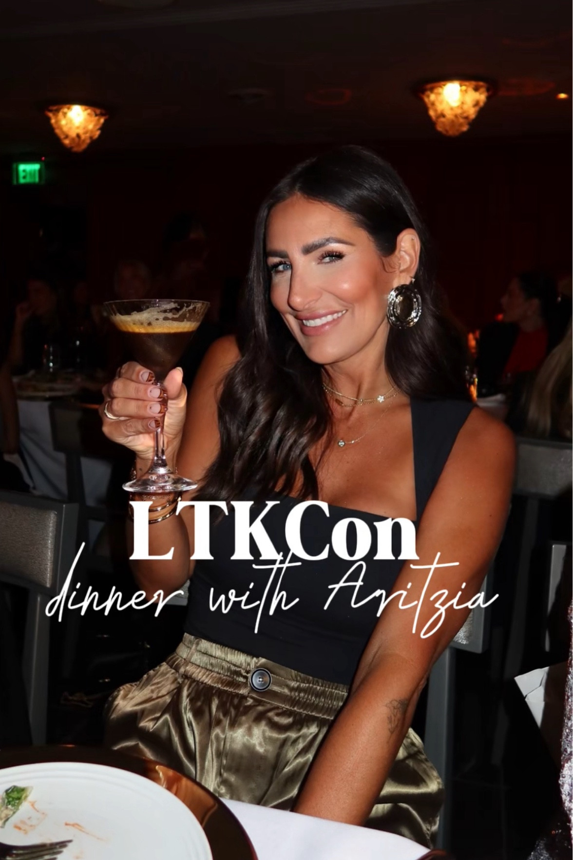 What I wore to the Aritzia dinner! This contour top is a must have!! So slimming I wear a size 6. Lots of colors available  

#LTKFindsUnder100 #LTKParties #LTKCon