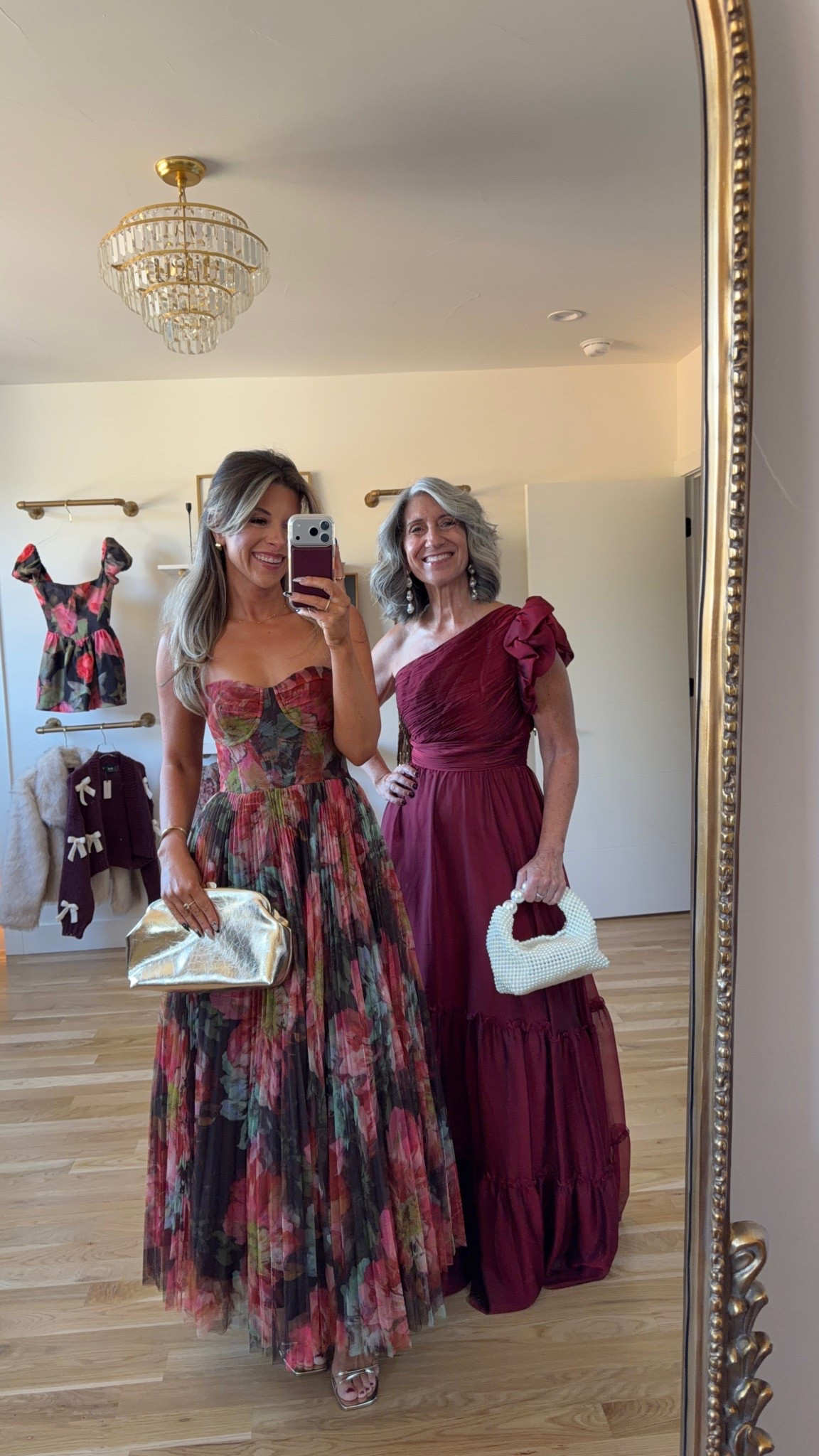Mom and me wedding guest and formal event black tie dresses

Vici code: emerson30

I sized down to an xs
Mom wears a medium/6

Wedding guest
Formal event
Black tie
Mother of the bride
Floral ruffle
Tulle
Red dresses
Winter party
Special occasion

#LTKHoliday #LTKParties #LTKWedding