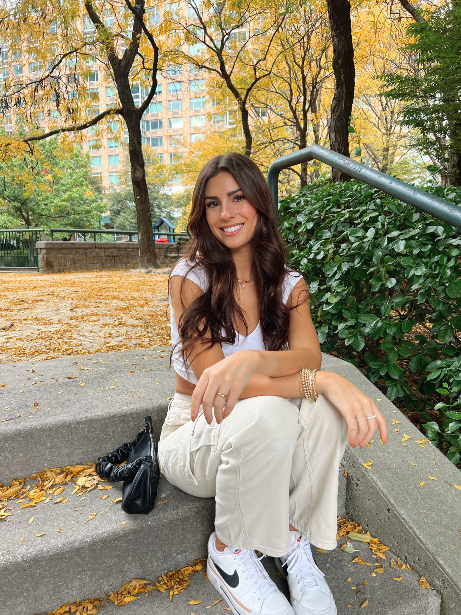 Love this outfit it’s such a staple to me! My purse is from Target years ago so cannot find a link but the rest of my outfit I was able to🖤

#LTKSeasonal