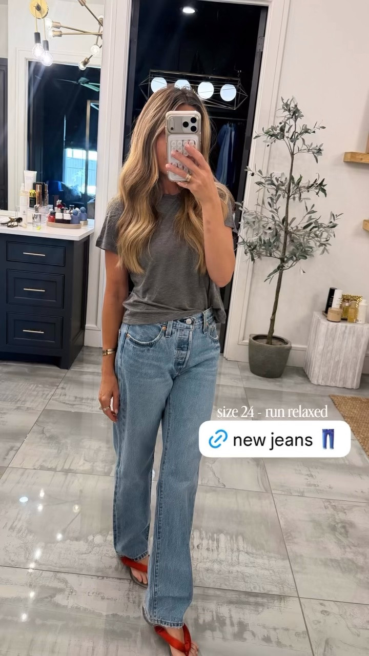 24 in jeans and xs in tee - sandals true to size

women’s fashion, petite fashion, casual outfit, everyday fashion, fall fashion

#LTKootd #LTKmomlife #LTKPetite