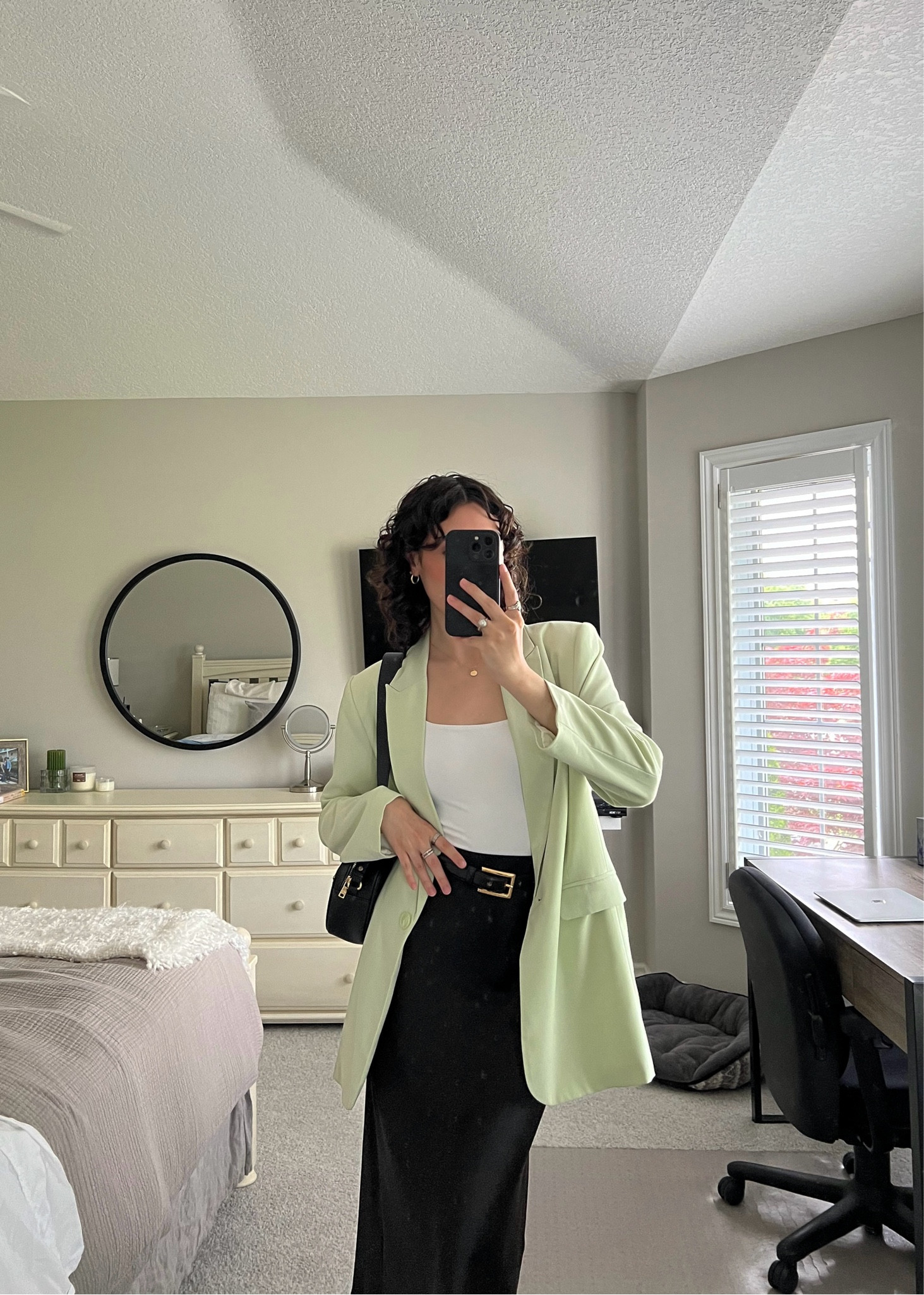 Top - Squareneck Contour Bodysuit from Aritzia, size S.

Blazer - old from Dynamite.

Belt - vintage.

Skirt - Melody Satin Slip Midi Skirt from Dynamite, size XS. 

Purse - the Ziparoo from Ela Handbags. 

#LTKsummer #LTKworkwear #LTKwedding