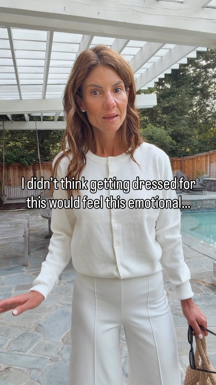 Graduation outfit ideas, what to wear to a senior event, comfortable chic outfits, no waistband pants outfit, elevated casual style for women over 40

I didn’t think getting dressed for this would feel this emotional…
One of my son’s last senior events 🥺

This is exactly the kind of outfit I reach for when I want to feel put together and comfortable—
✔️ soft cardigan (multiple colors)
✔️ no waistband pants (so flattering + insanely comfortable, comes in lengths & colors)
✔️ easy ballet flats + neutral bag 

I am 5'7" tall, wearing a small in the cardigan and a small in the pants  

#LTKootd #LTKOver40 #LTKTravel
